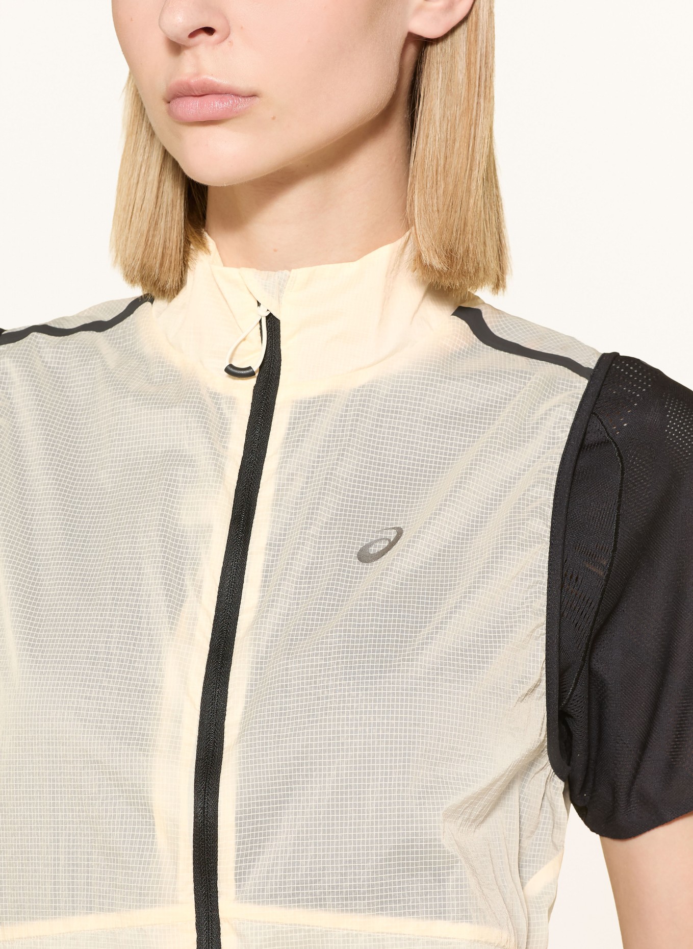 ASICS Laufweste METARUN PACKABLE: CREME / SCHWARZ