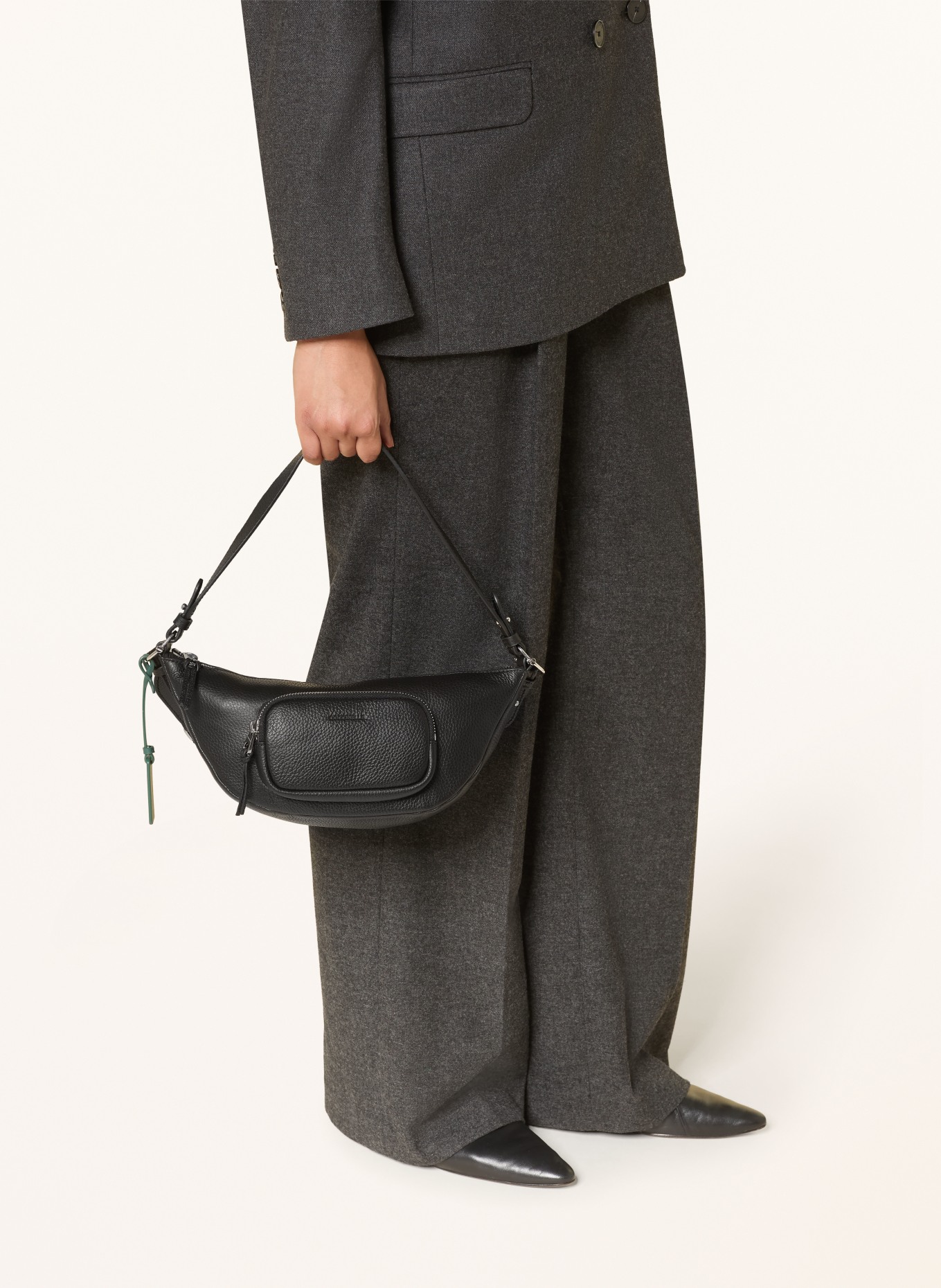 COCCINELLE schoudertas: ZWART