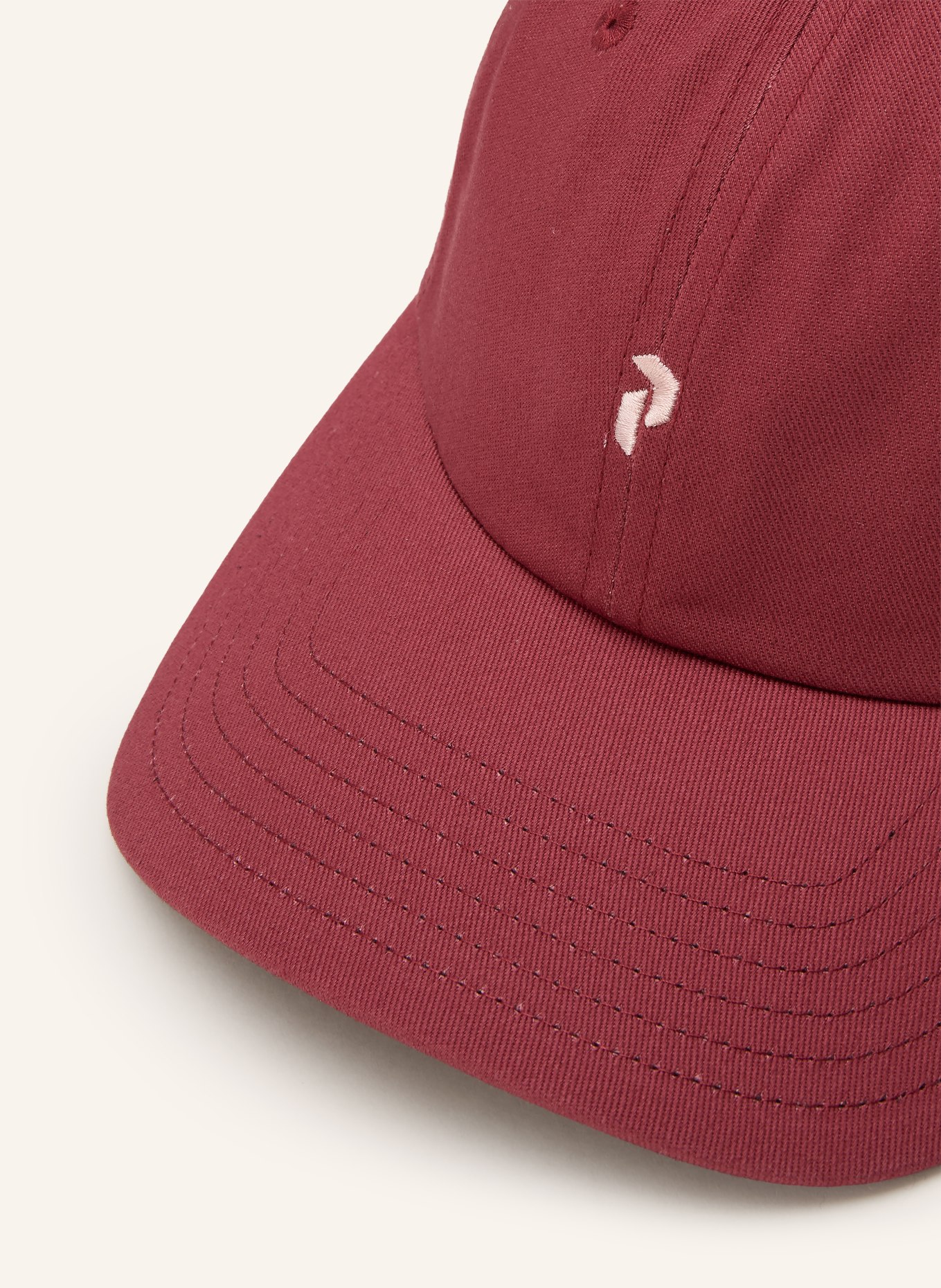 Peak Performance čepice: TMAVĚ ČERVENÁ