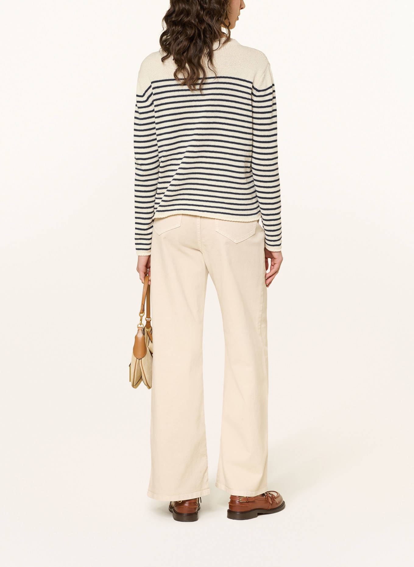 WEEKEND Max Mara Svetr QUADRO: REŽNÁ / ČERNÁ