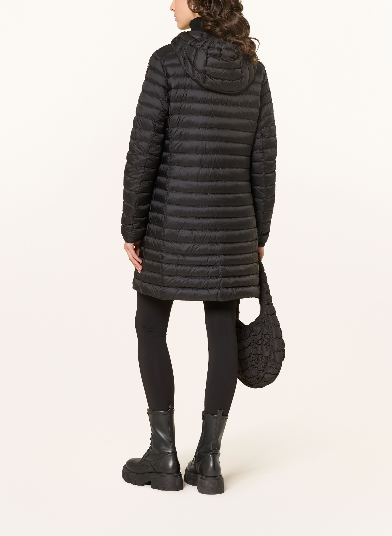 PARAJUMPERS Lehký péřový kabát MEREDITH: ČERNÁ