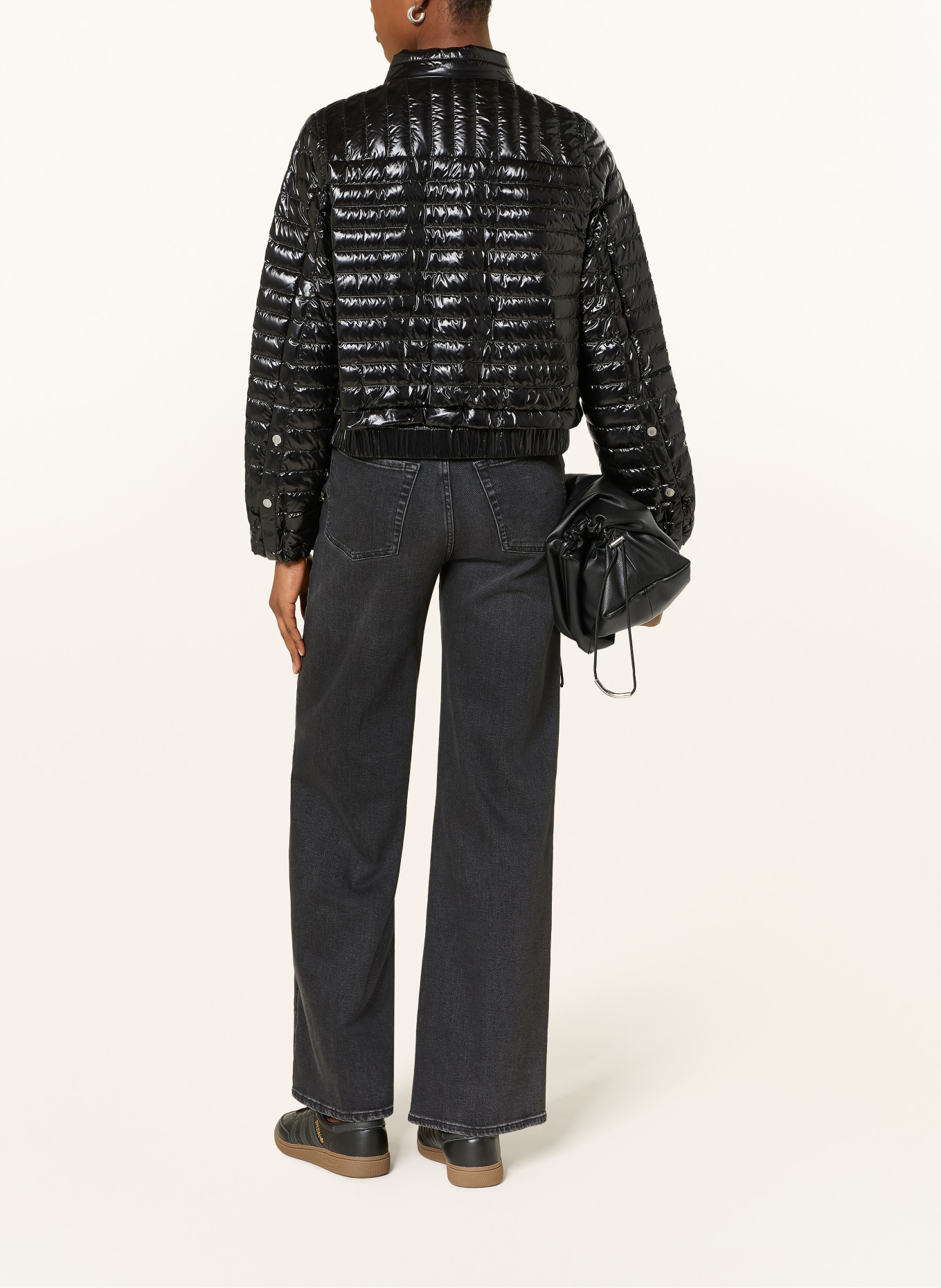 PARAJUMPERS Peřová bunda AKANE: ČERNÁ