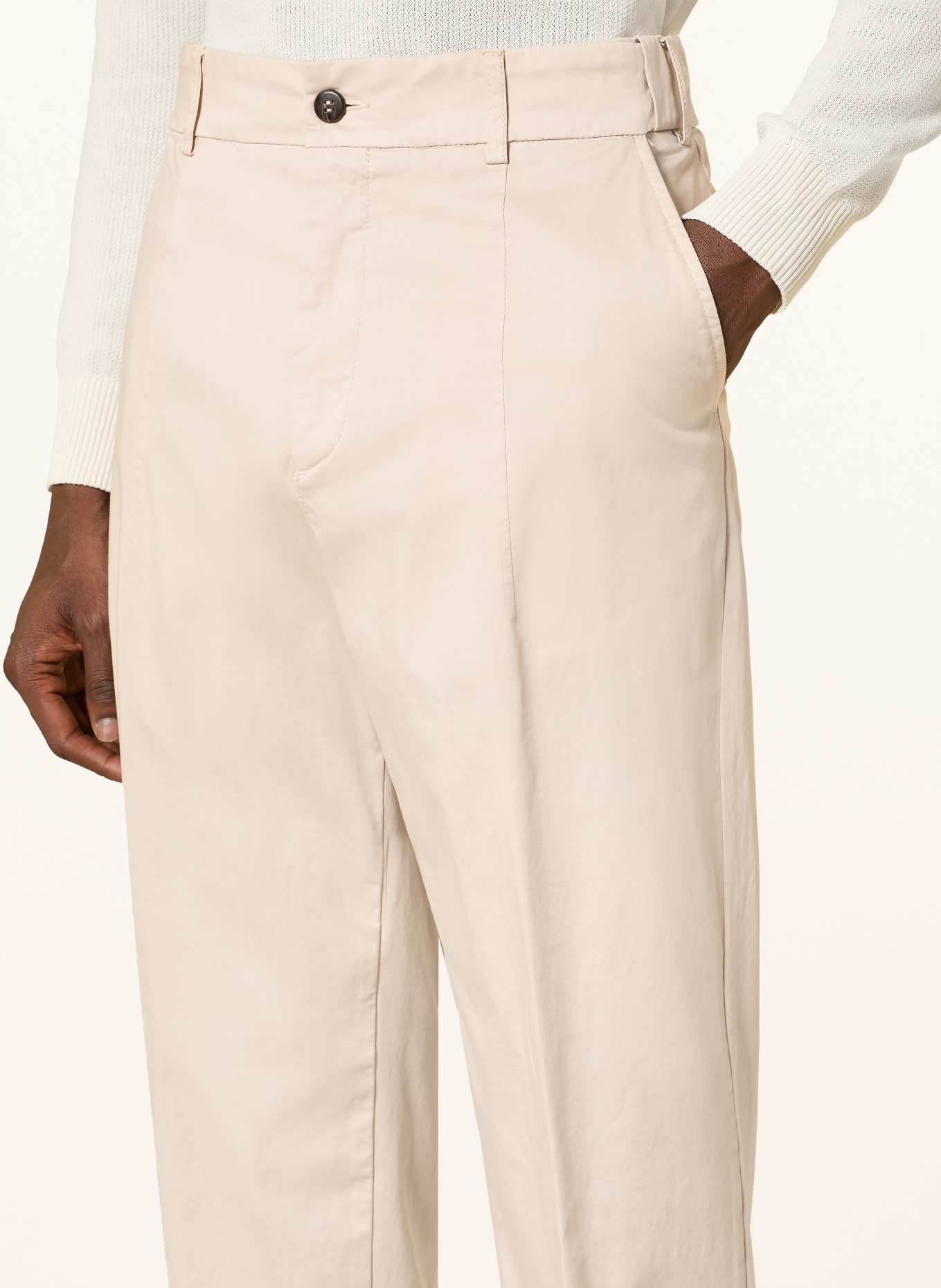 eleventy Extra slim fit chino pants: BEIGE