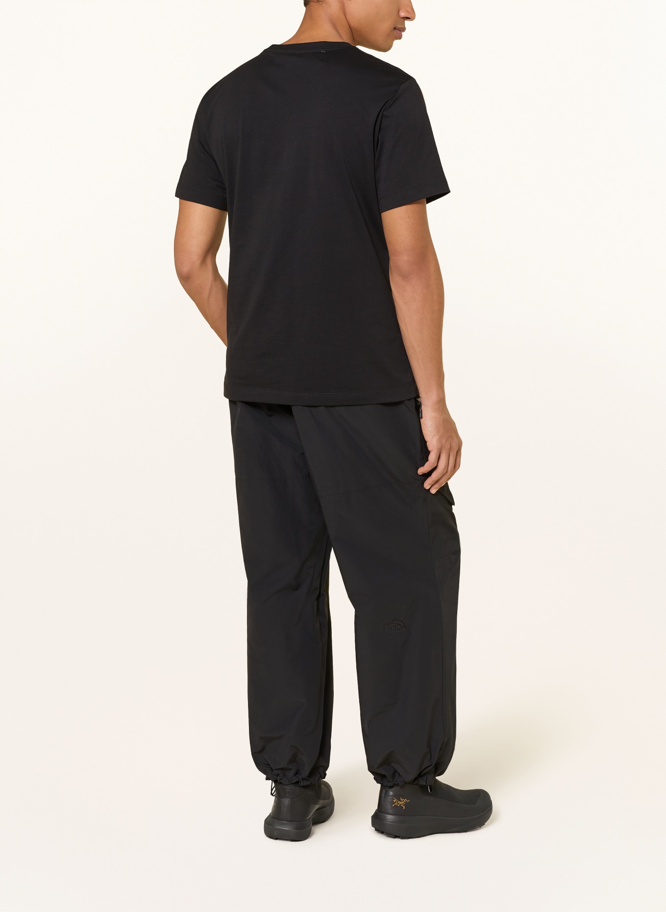 THE NORTH FACE Tričko EVOLUTION SIMPLE DOME: ČERNÁ