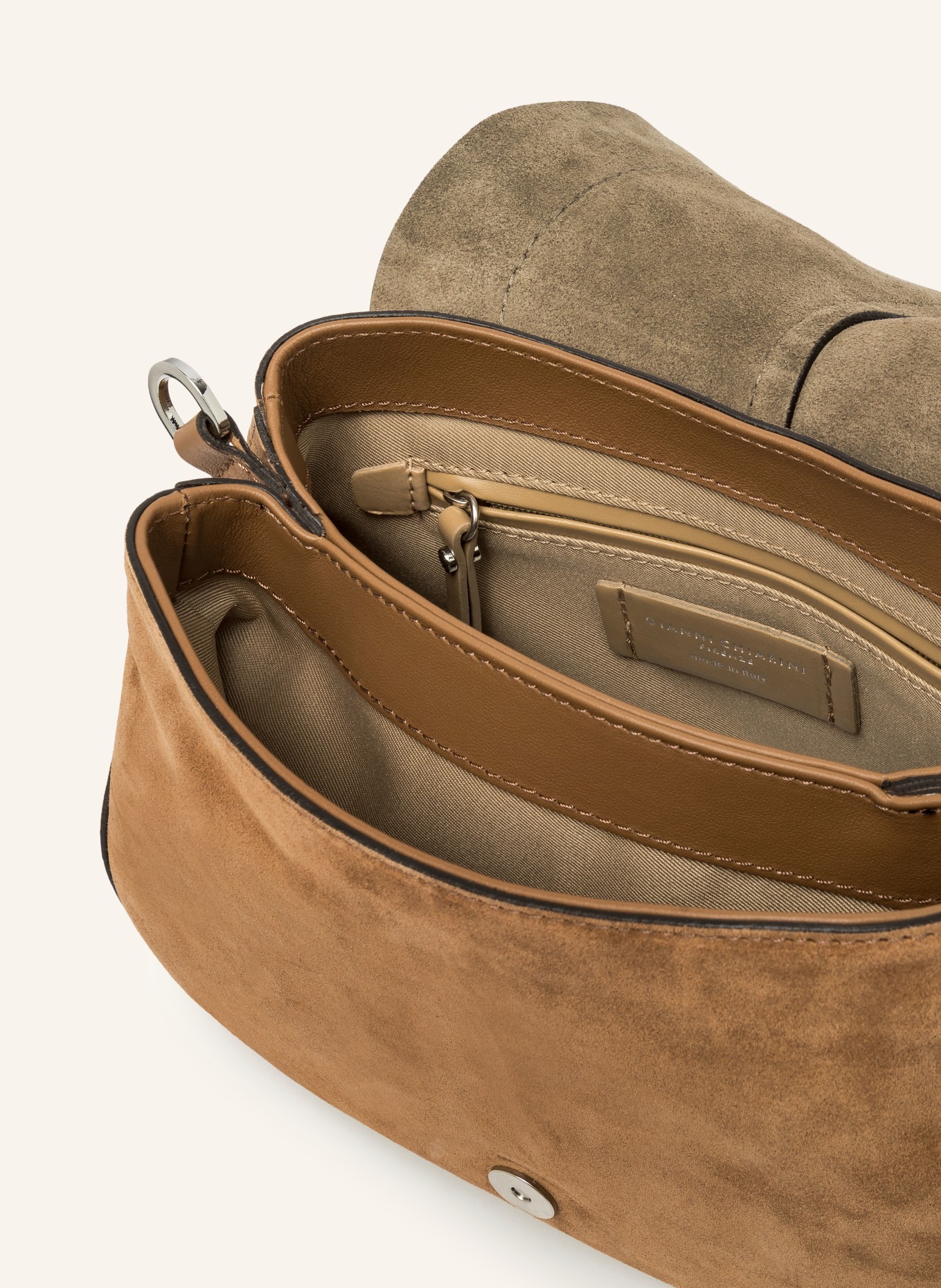 GIANNI CHIARINI Schultertasche HELENA mit Nieten: CAMEL