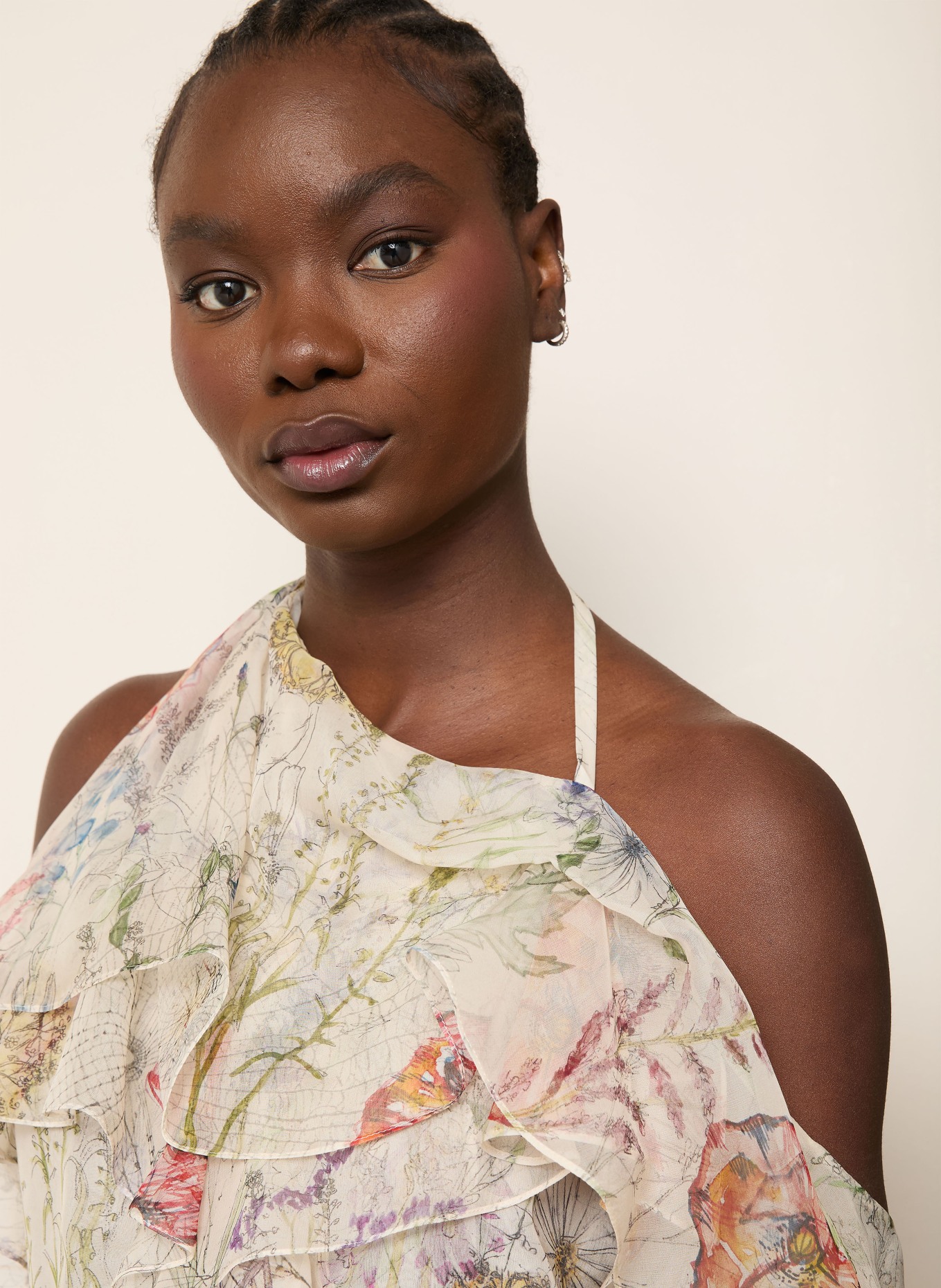 McQUEEN Blusentop aus Seide mit Volants: BEIGE / ROT / BLAU