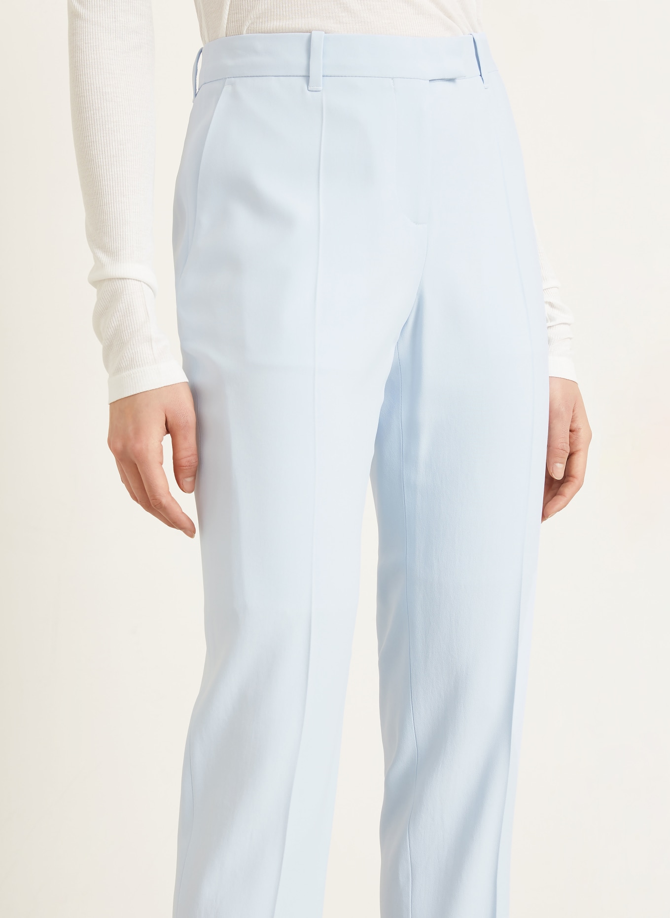McQUEEN Hose: HELLBLAU