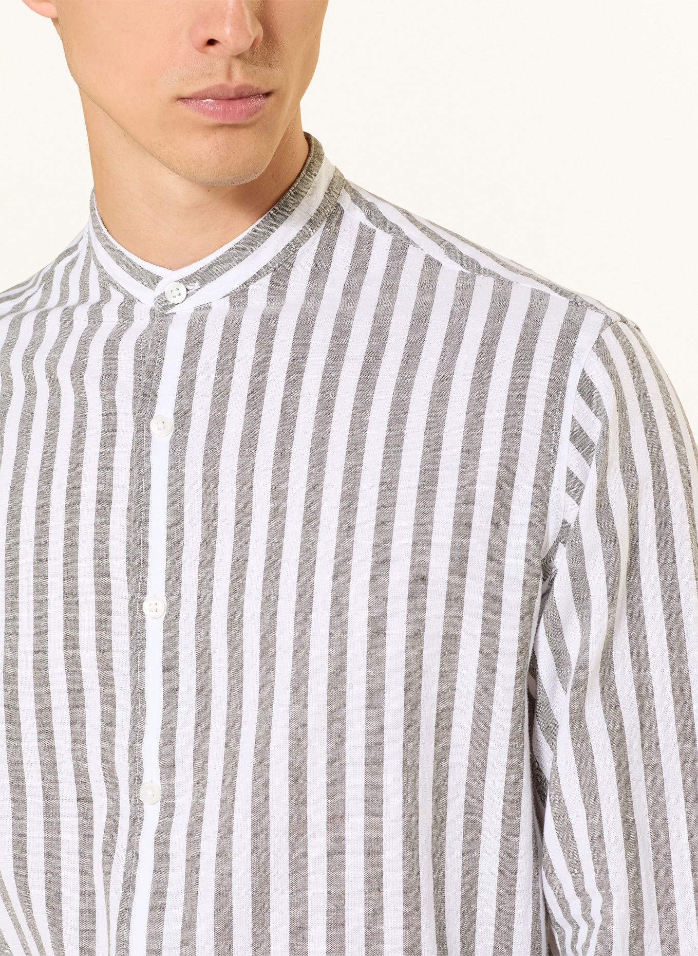 PAUL Koszula Comfort Fit z lnem i stójką: BIAŁY / CZIEMNOSZARY