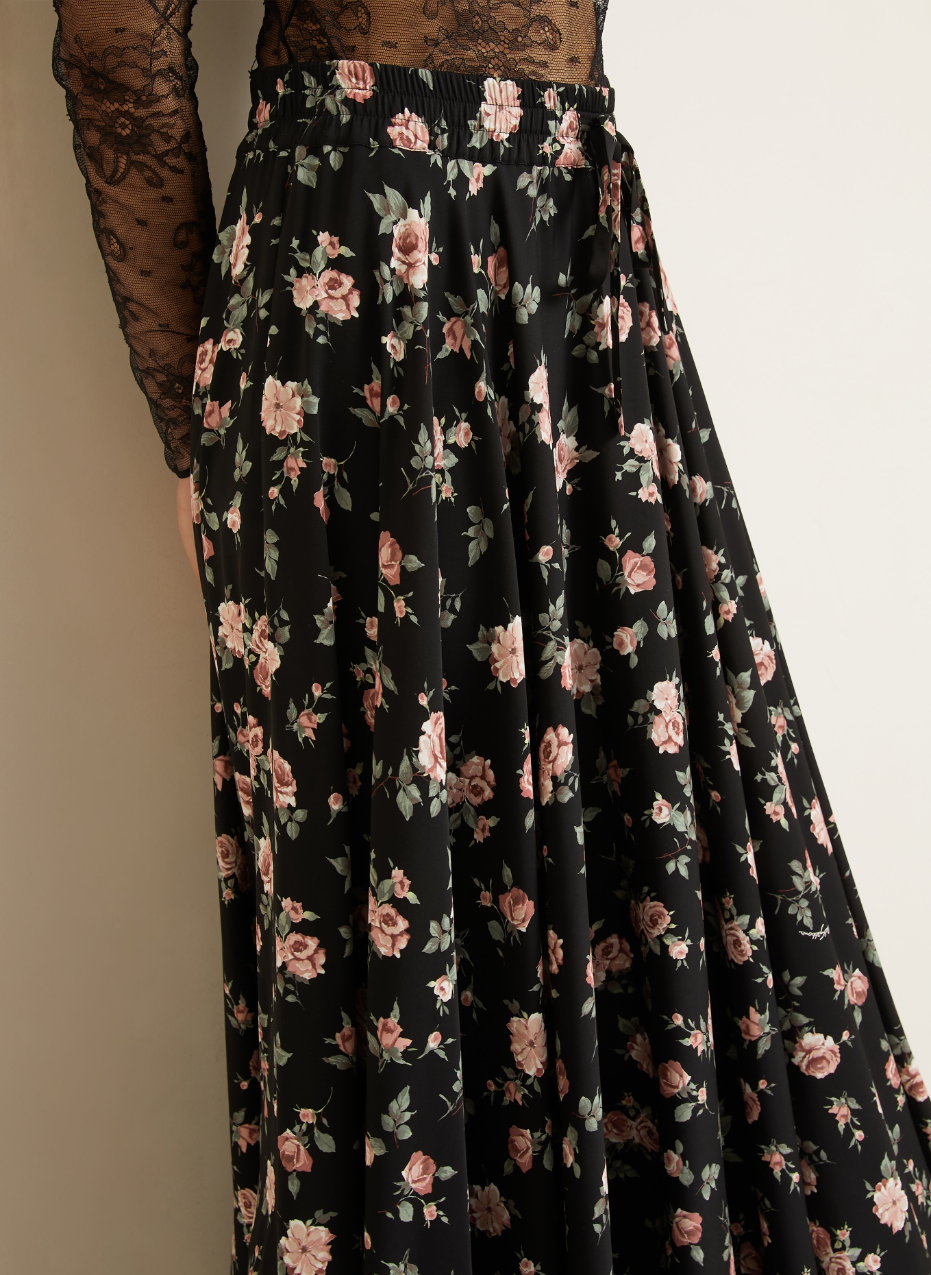 DOLCE & GABBANA Seidenrock: SCHWARZ / ROSÉ / GRÜN