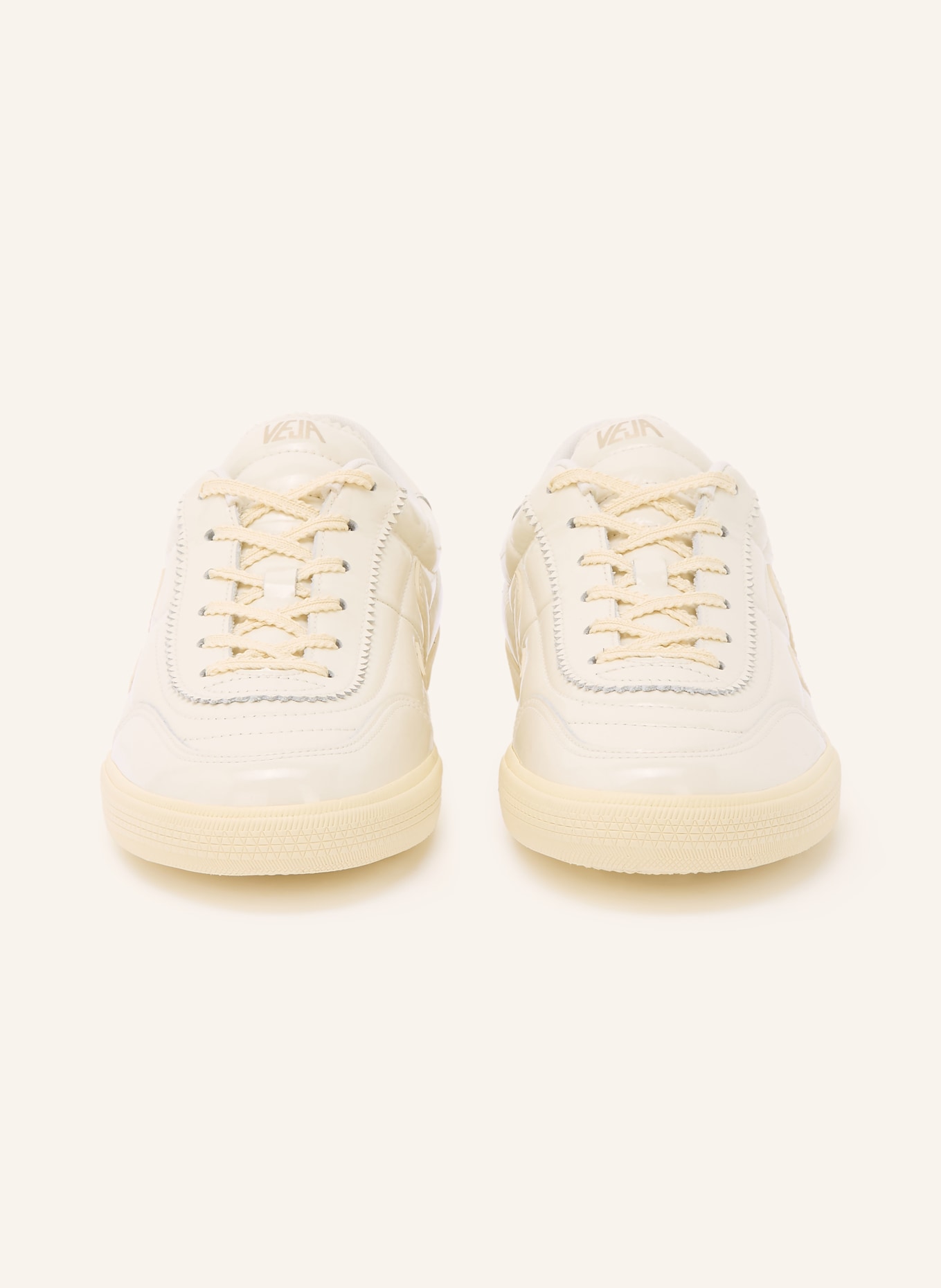 VEJA Lack-Sneaker PANENKA: CREME / GOLD