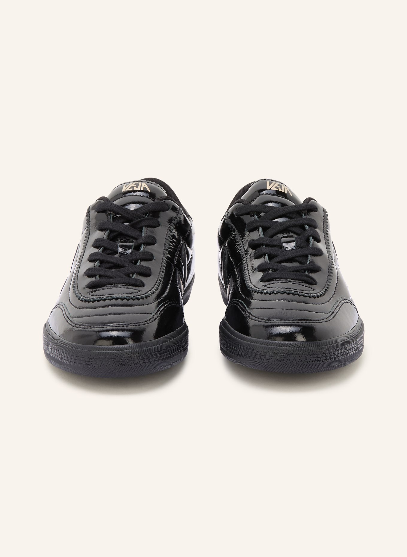 VEJA Lack-Sneaker PANENKA: SCHWARZ / GOLD