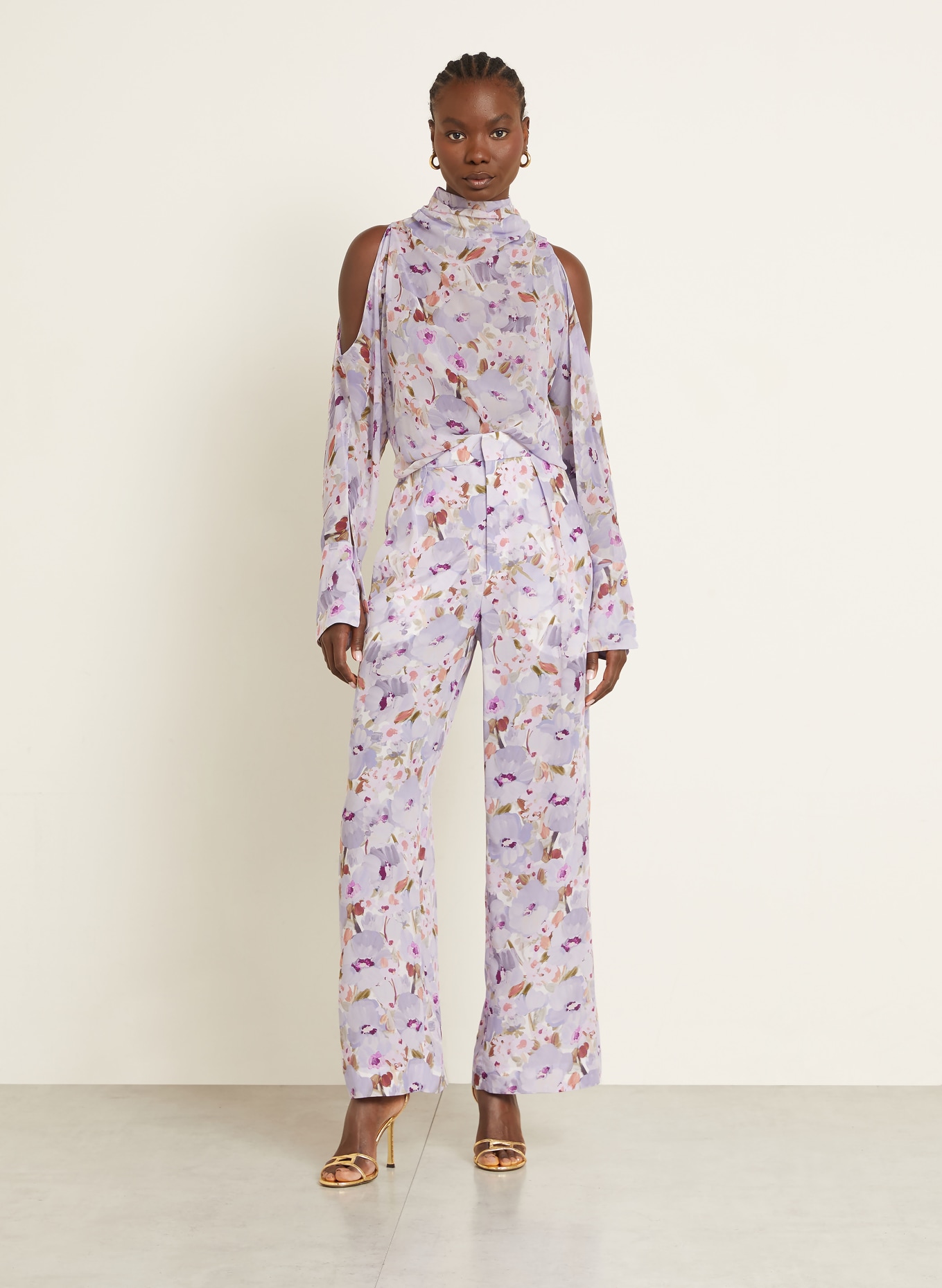 BALMAIN Cold-Shoulder-Bluse aus Seide: HELLLILA / BRAUN / WEISS