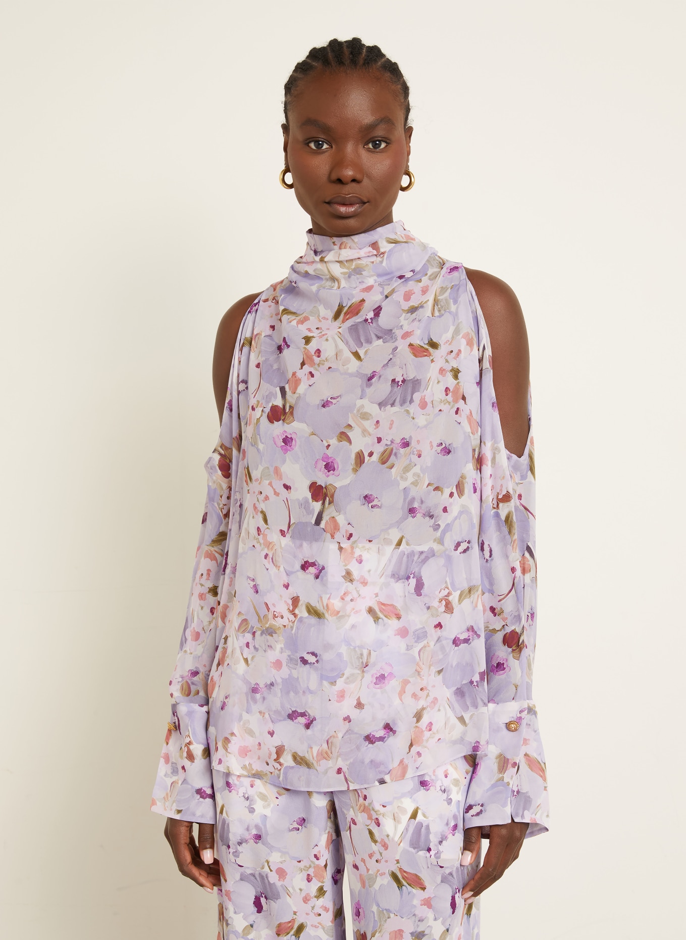 BALMAIN Cold-Shoulder-Bluse aus Seide: HELLLILA / BRAUN / WEISS