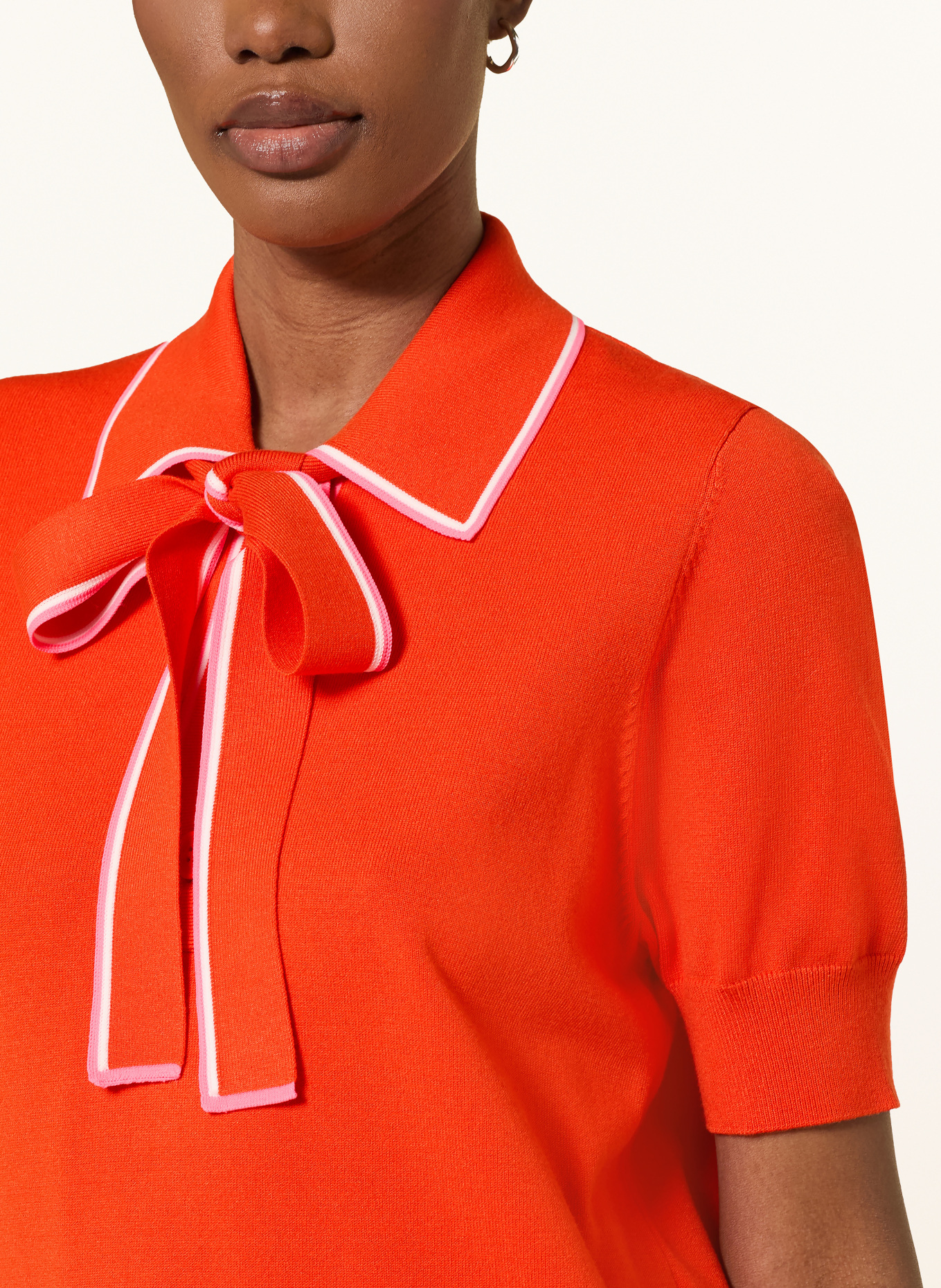 ESSENTIEL ANTWERP Strick-Poloshirt mit abnehmbarer Schluppe: ORANGE