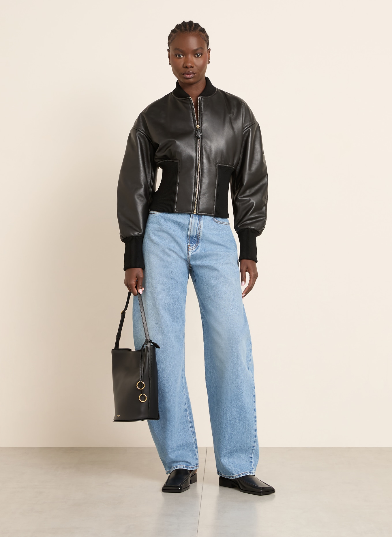 ALAÏA Schultertasche: SCHWARZ