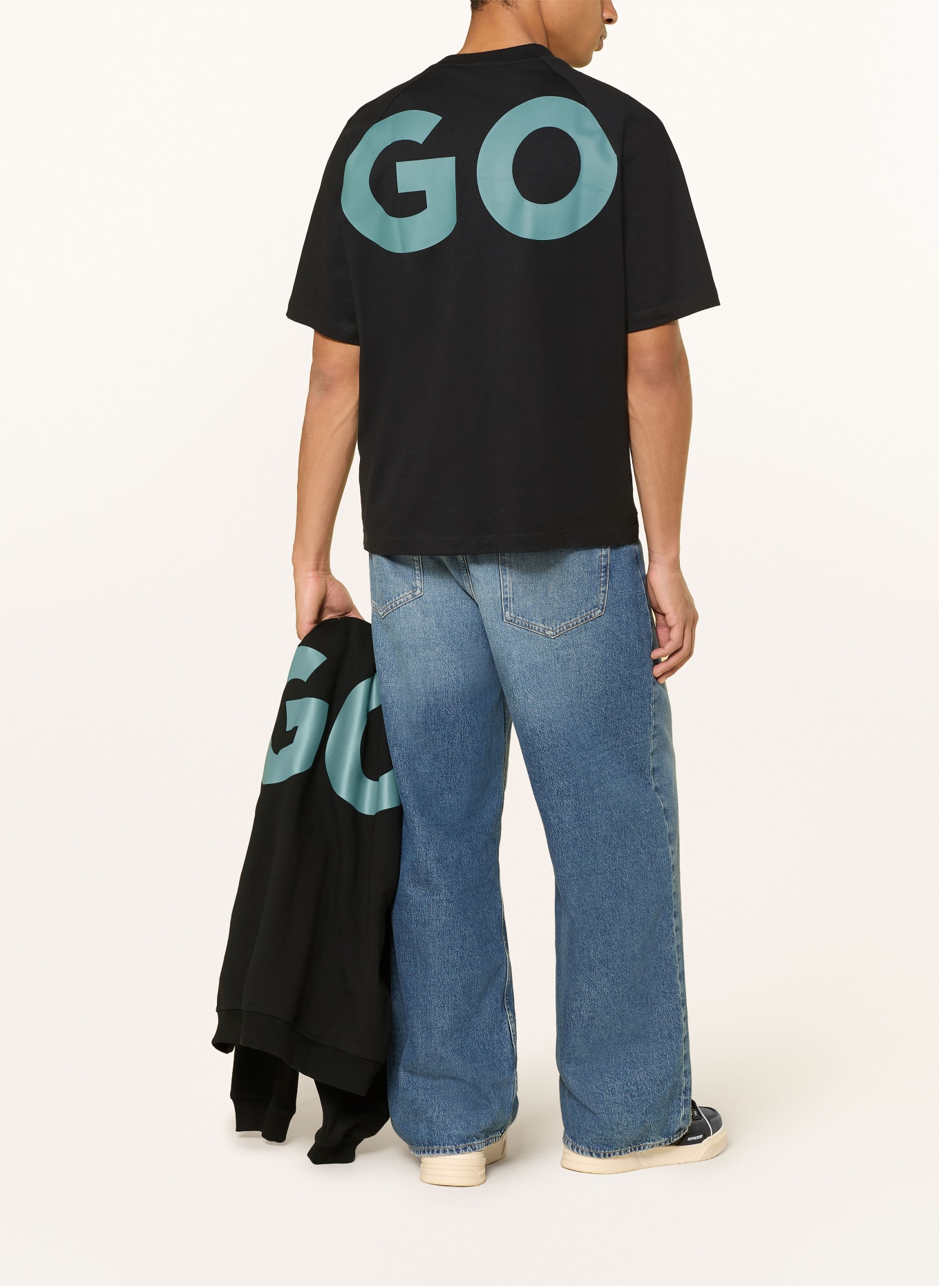 HUGO T-Shirt NALFTEE: SCHWARZ / HELLBLAU