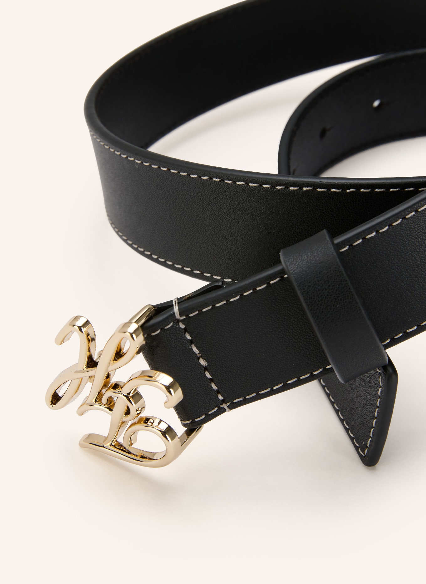 TOMMY HILFIGER kožený opasek: ČERNÁ / ZLATÁ