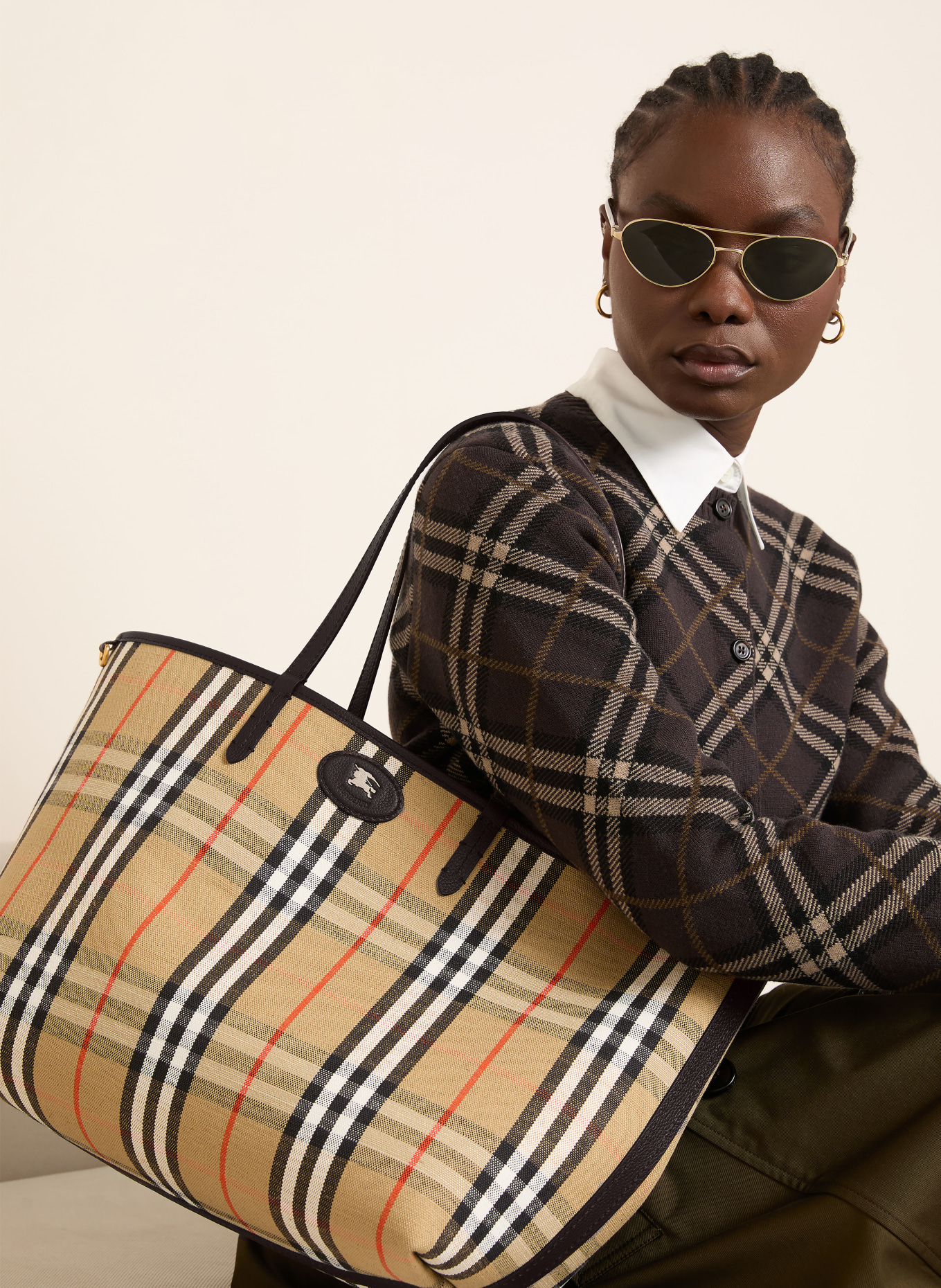 BURBERRY Shopper BLOOMSBURY MEDIUM omkeerbaar: MARRON FONCÉ / BEIGE / WIT