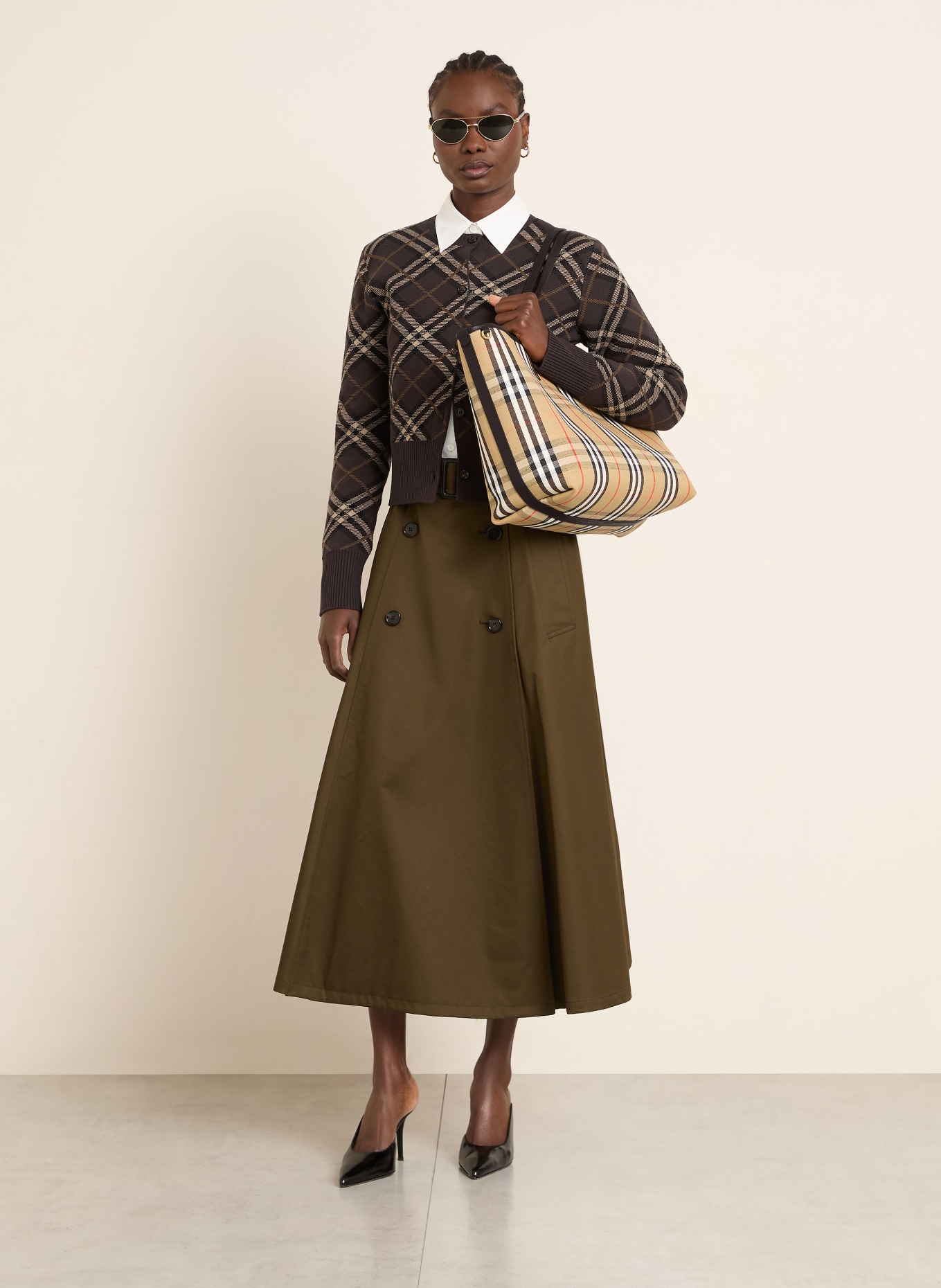 BURBERRY Shopper BLOOMSBURY MEDIUM omkeerbaar: MARRON FONCÉ / BEIGE / WIT