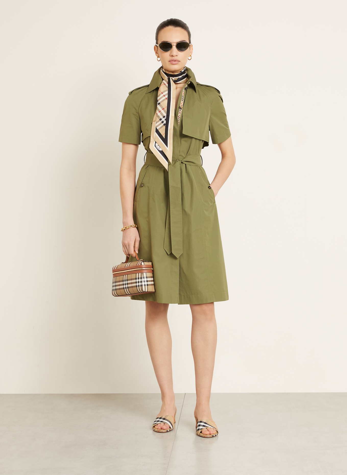 BURBERRY handbag: BEIGE / RED / BLACK