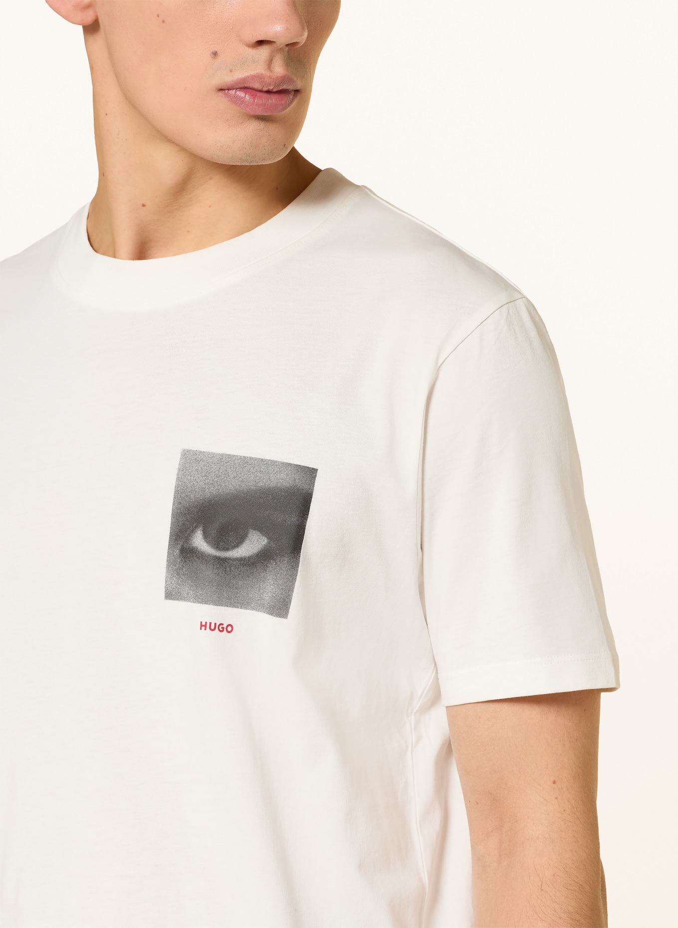 HUGO Tričko DEYSS: KRÉMOVÁ / ČERVENÁ / ČERNÁ