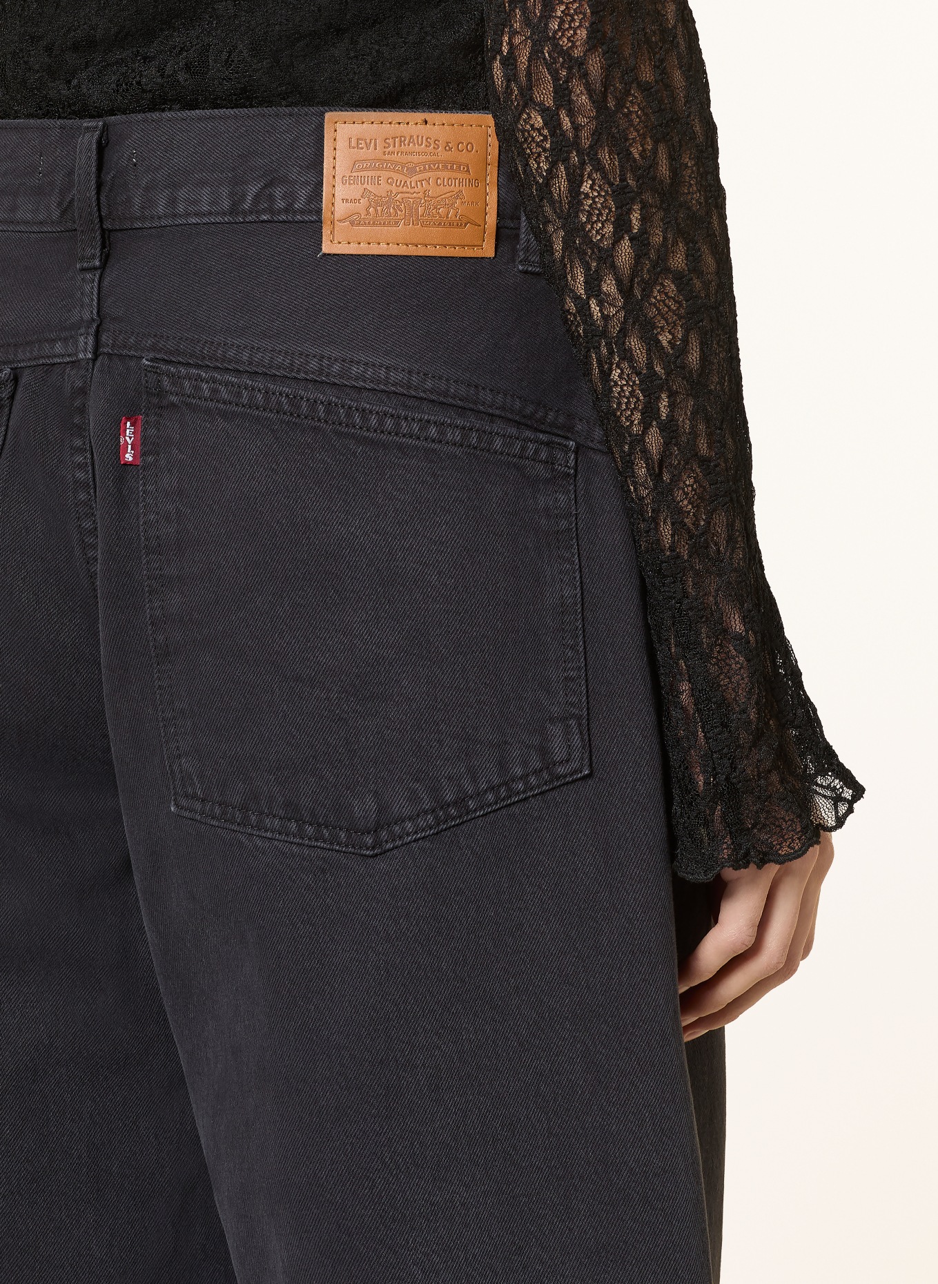 Levi's® Jeans-Bermudas: 04 Blacks
