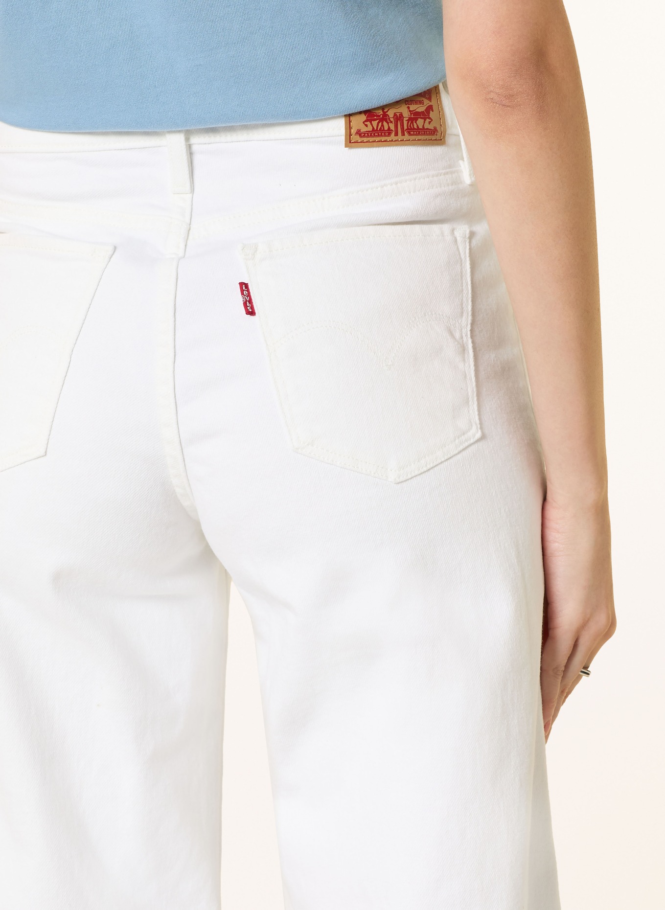 Levi's® Džíny s širokými nohavicemi 318 SHAPING: 16 Neutrals