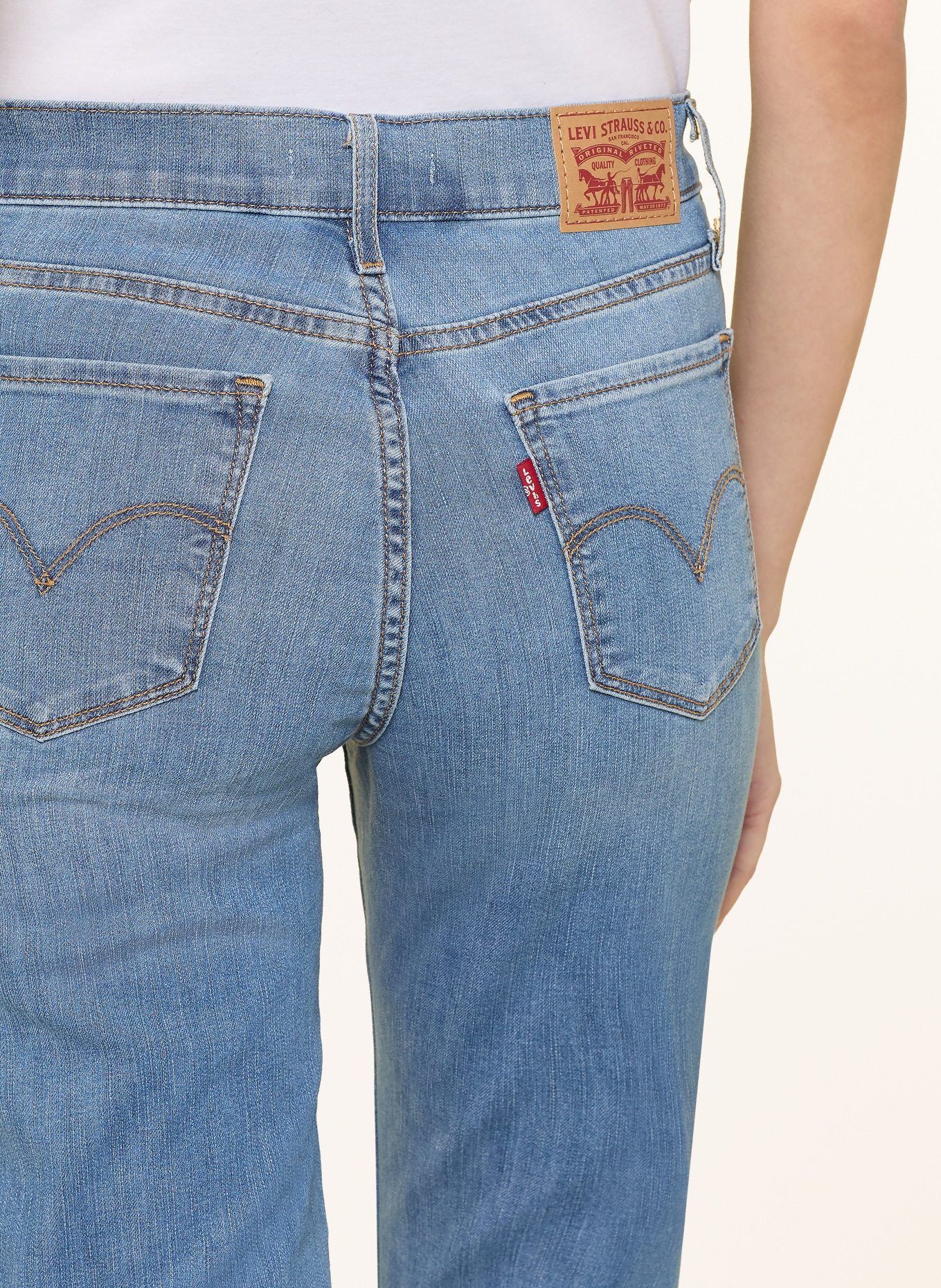 Levi's® Obcisłe dżinsy 312 SHAPING SLIM: 76 Med Indigo - Worn In