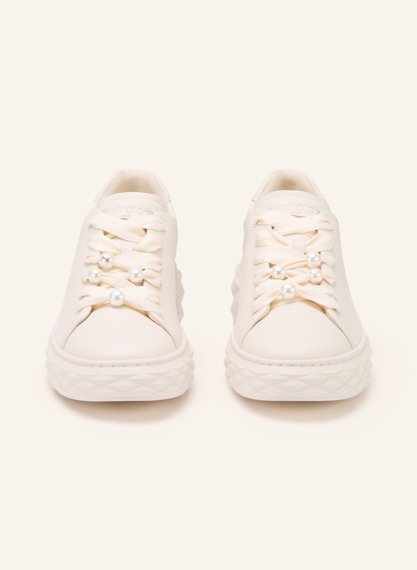 JIMMY CHOO Sneaker mit Schmuckperlen: CREME / SILBER