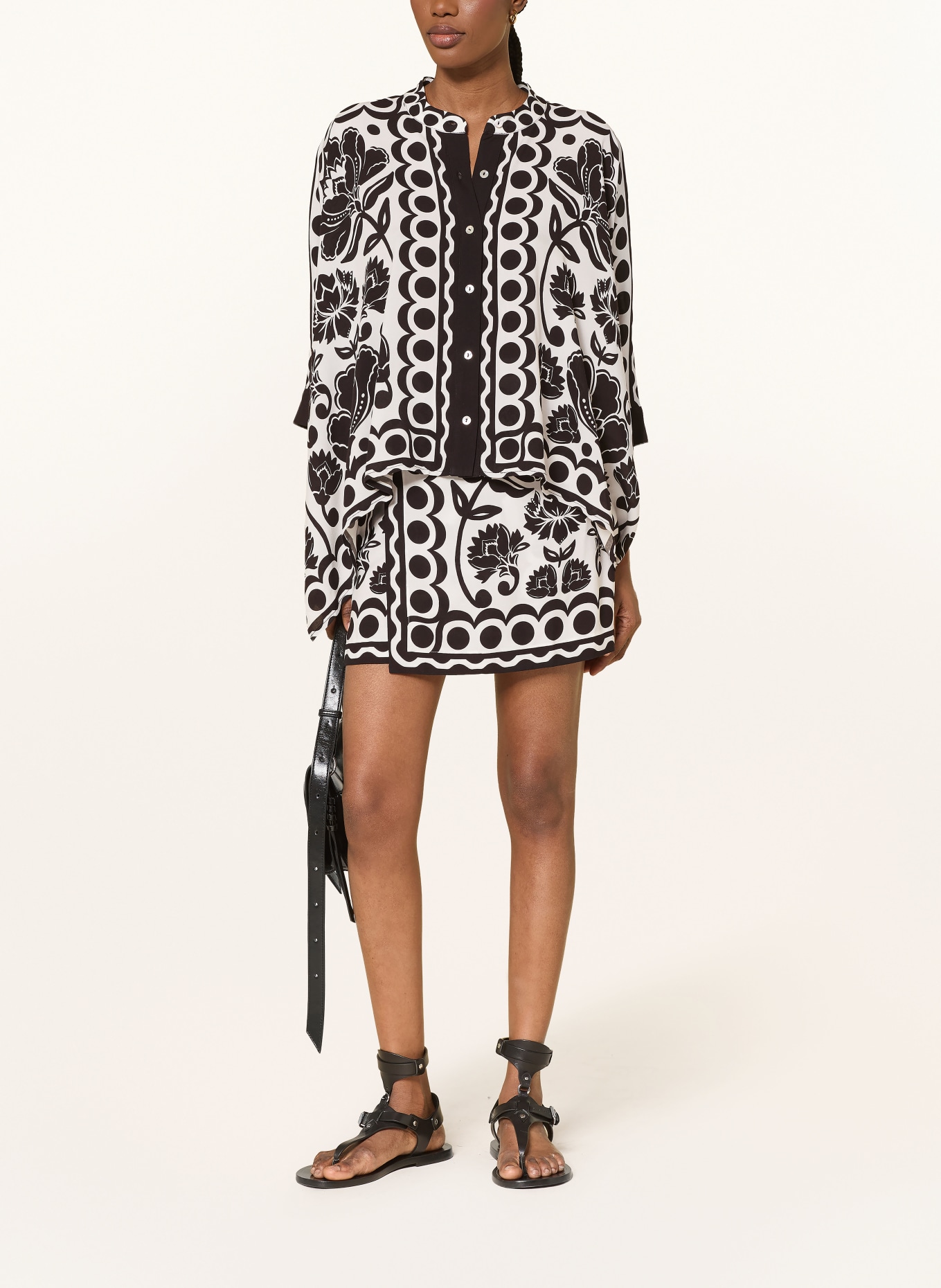 FARM RIO Wickelrock FLORAL ARABESQUE: SCHWARZ / WEISS