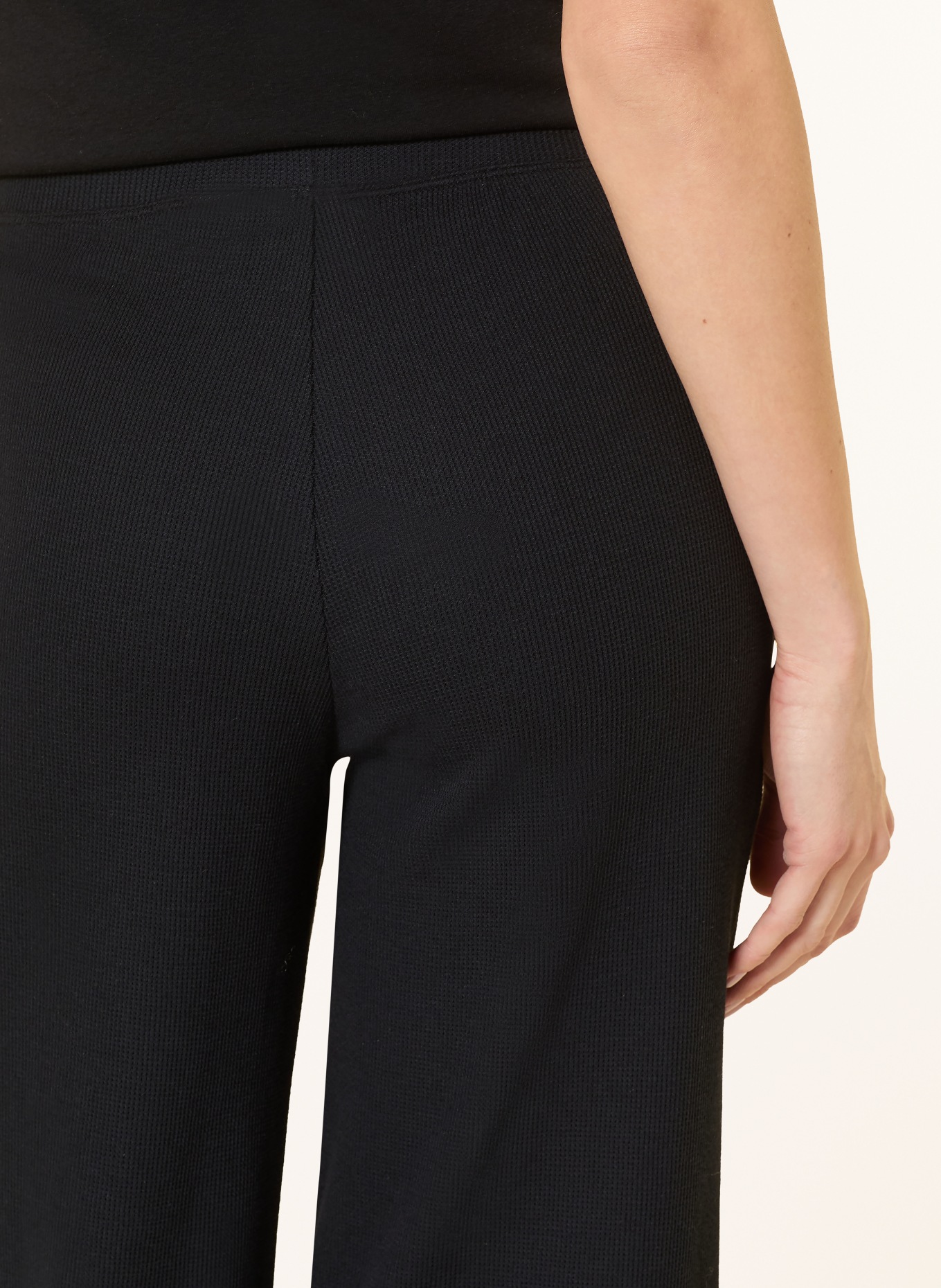 BOSS Spací kalhoty COSY: ČERNÁ