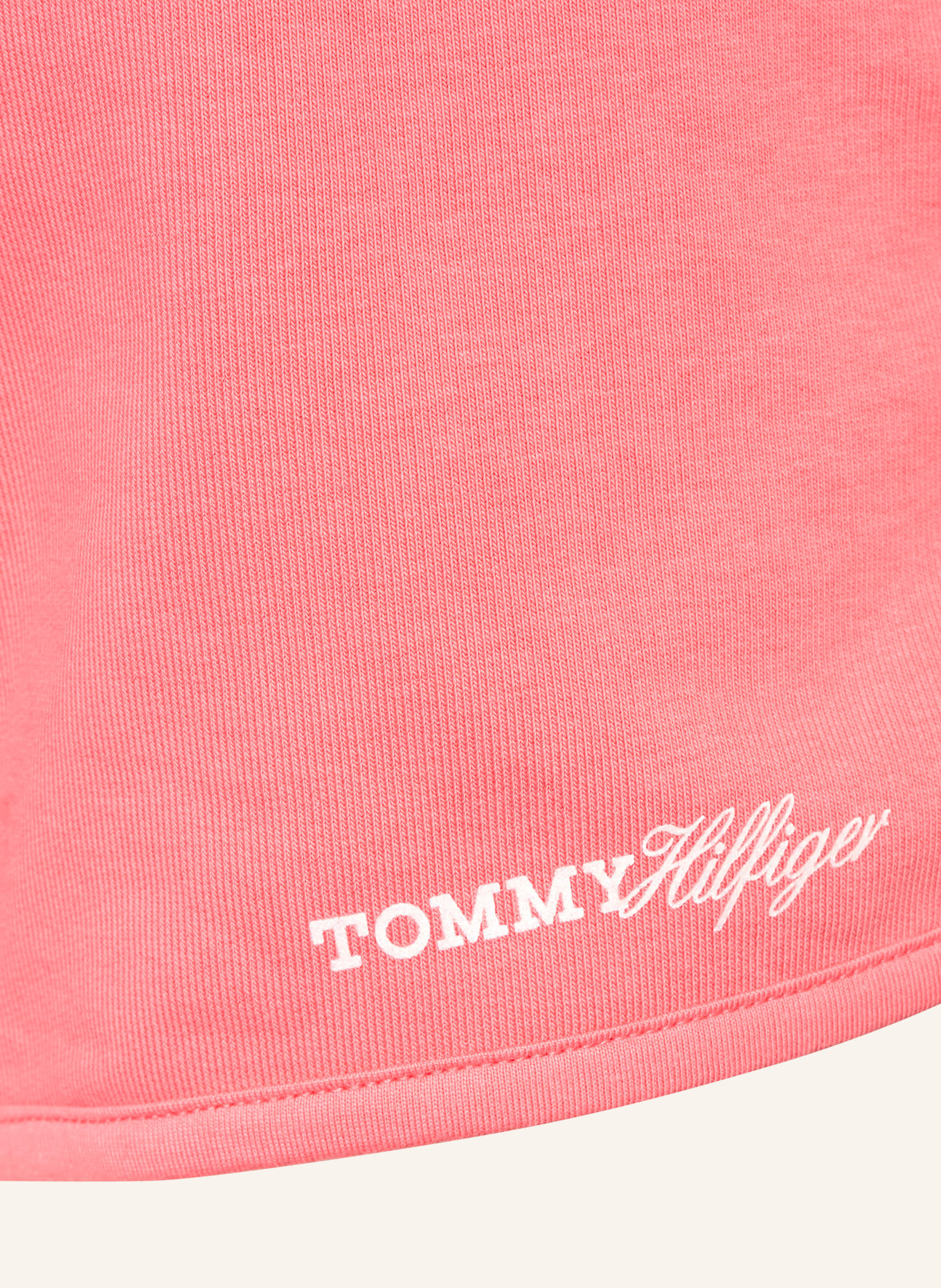 TOMMY HILFIGER szorty dresowe: JASNOCZERWONY