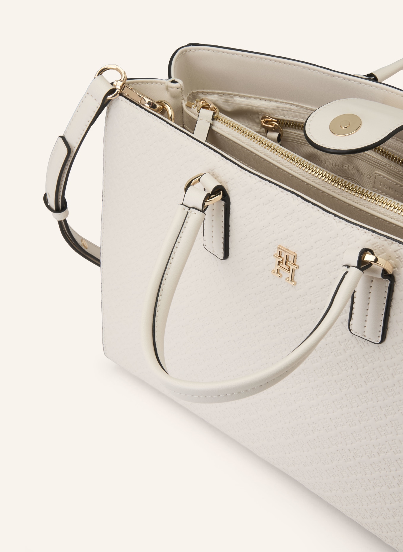 TOMMY HILFIGER Kabelka TH DAILY SATCHEL MONO: KRÉMOVÁ