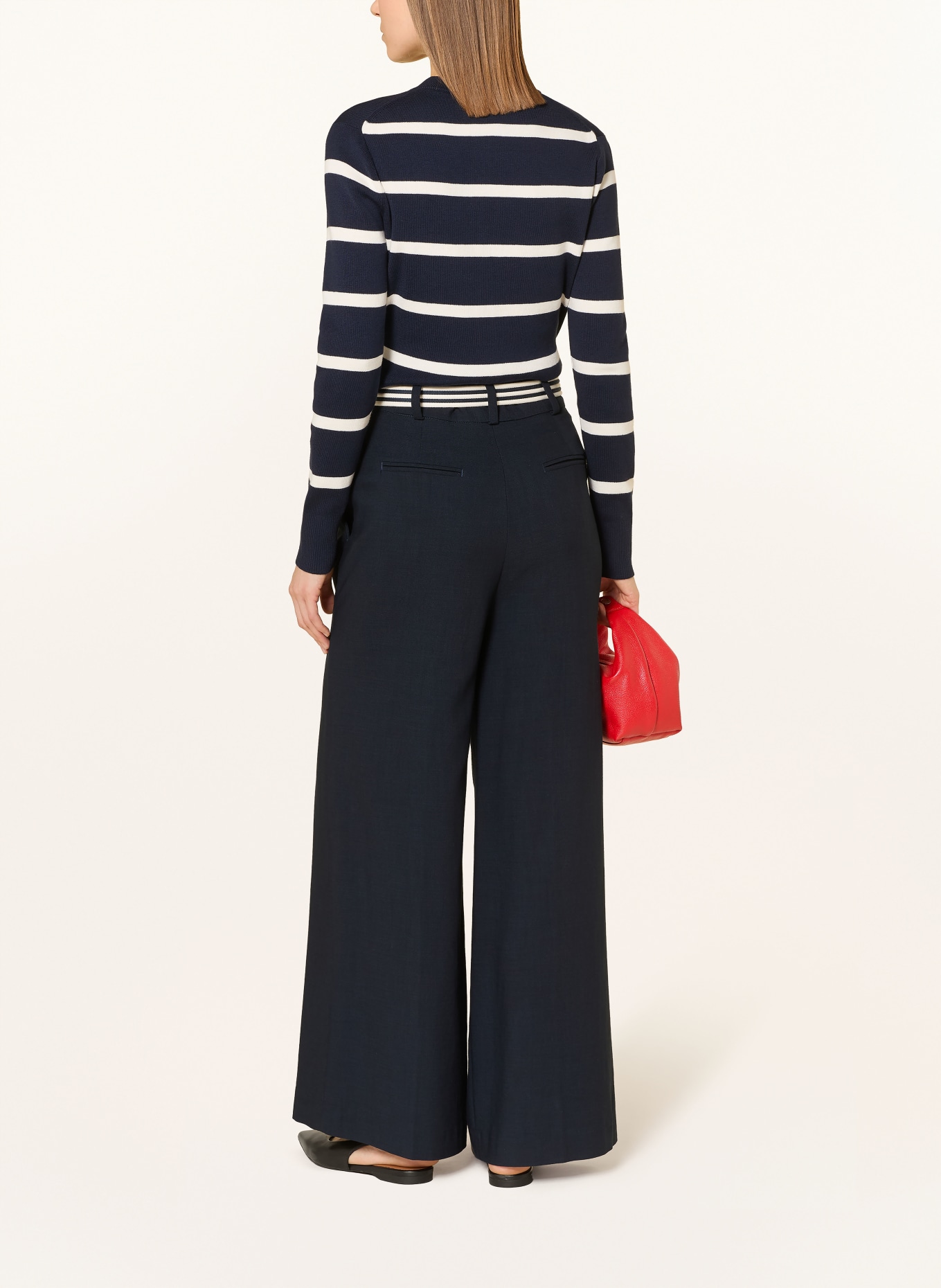 TOMMY HILFIGER svetr: TMAVĚ MODRÁ / BÍLÁ