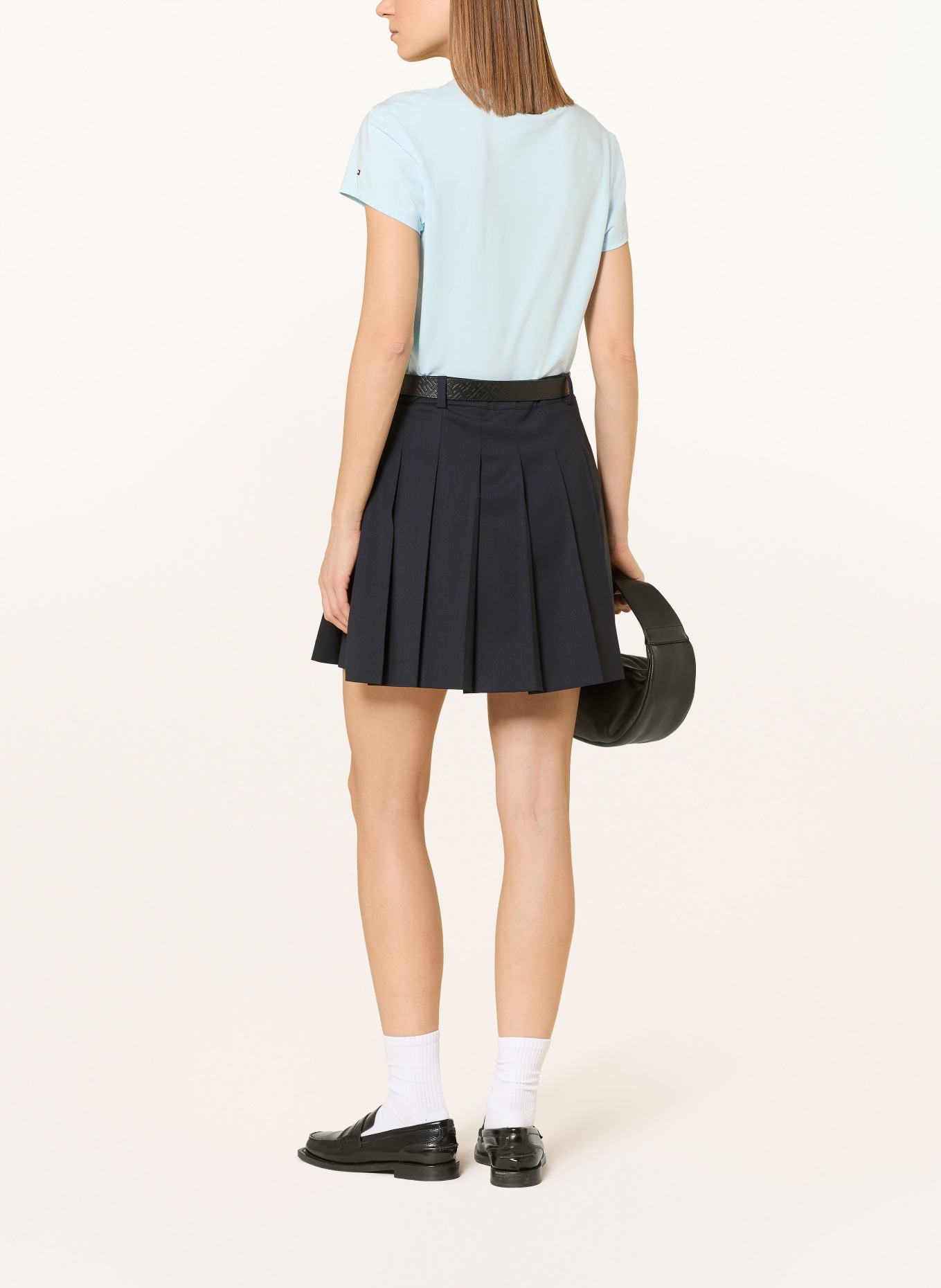 TOMMY HILFIGER tričko: TMAVĚ MODRÁ