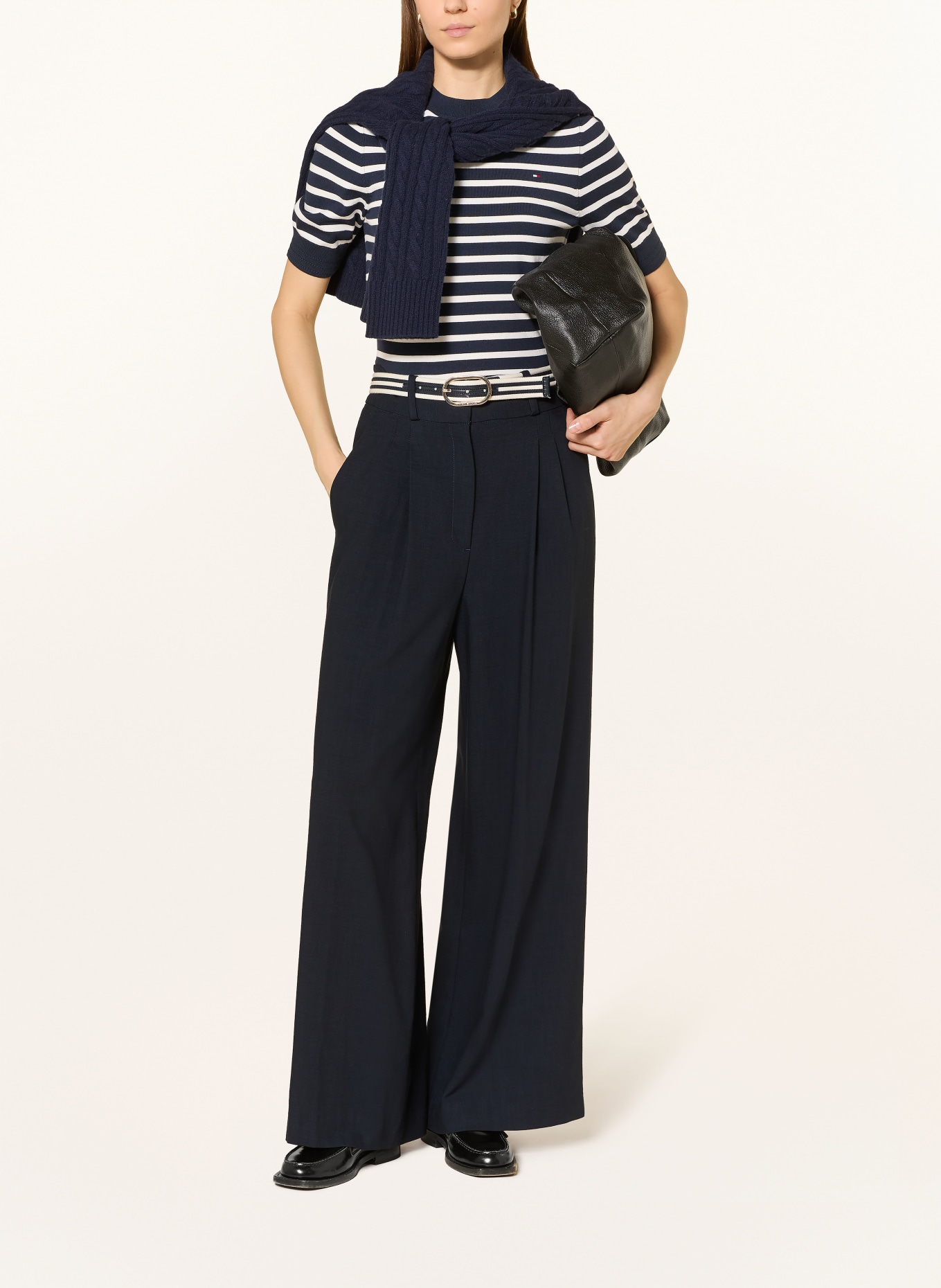 TOMMY HILFIGER pletené tričko: BÍLÁ / TMAVĚ MODRÁ