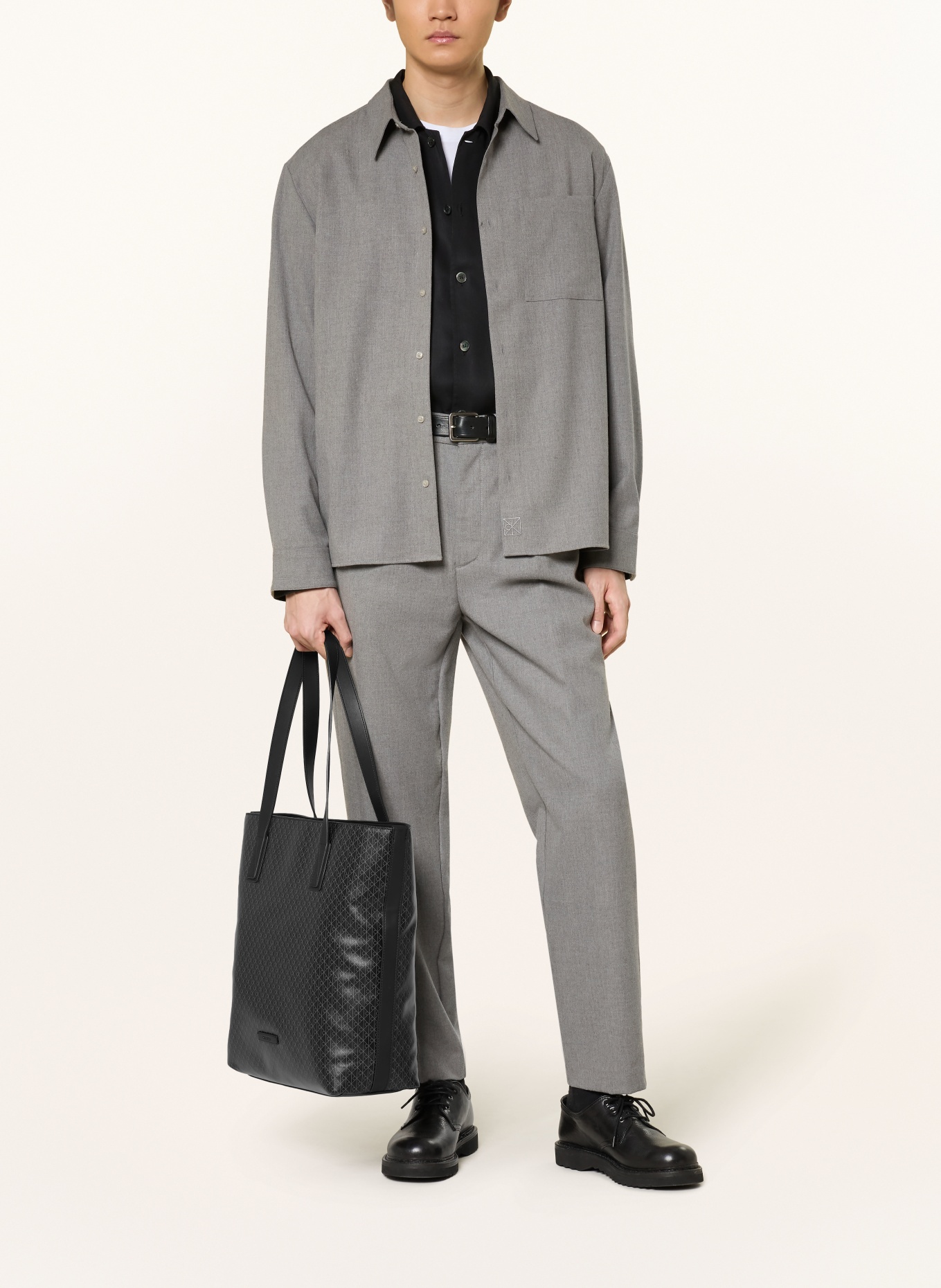 Calvin Klein Shopper: SCHWARZ / DUNKELGRAU