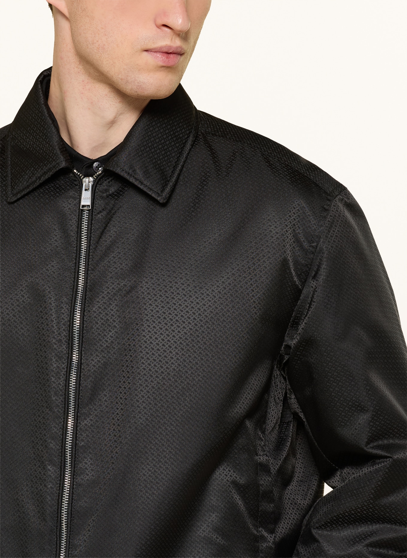 BOSS Žakárová bunda CRESTELL: ČERNÁ