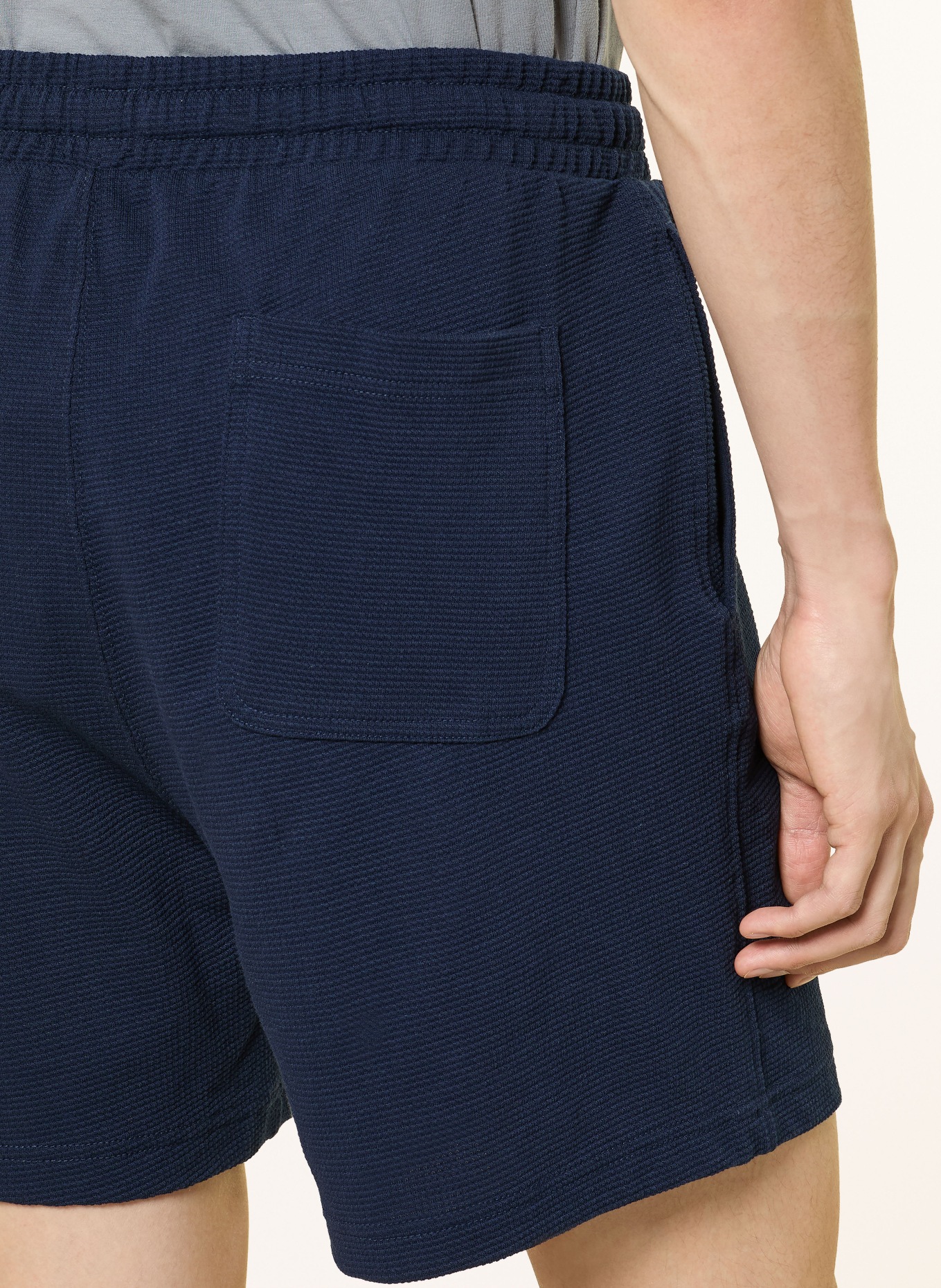 TOMMY JEANS Shorts: DUNKELBLAU