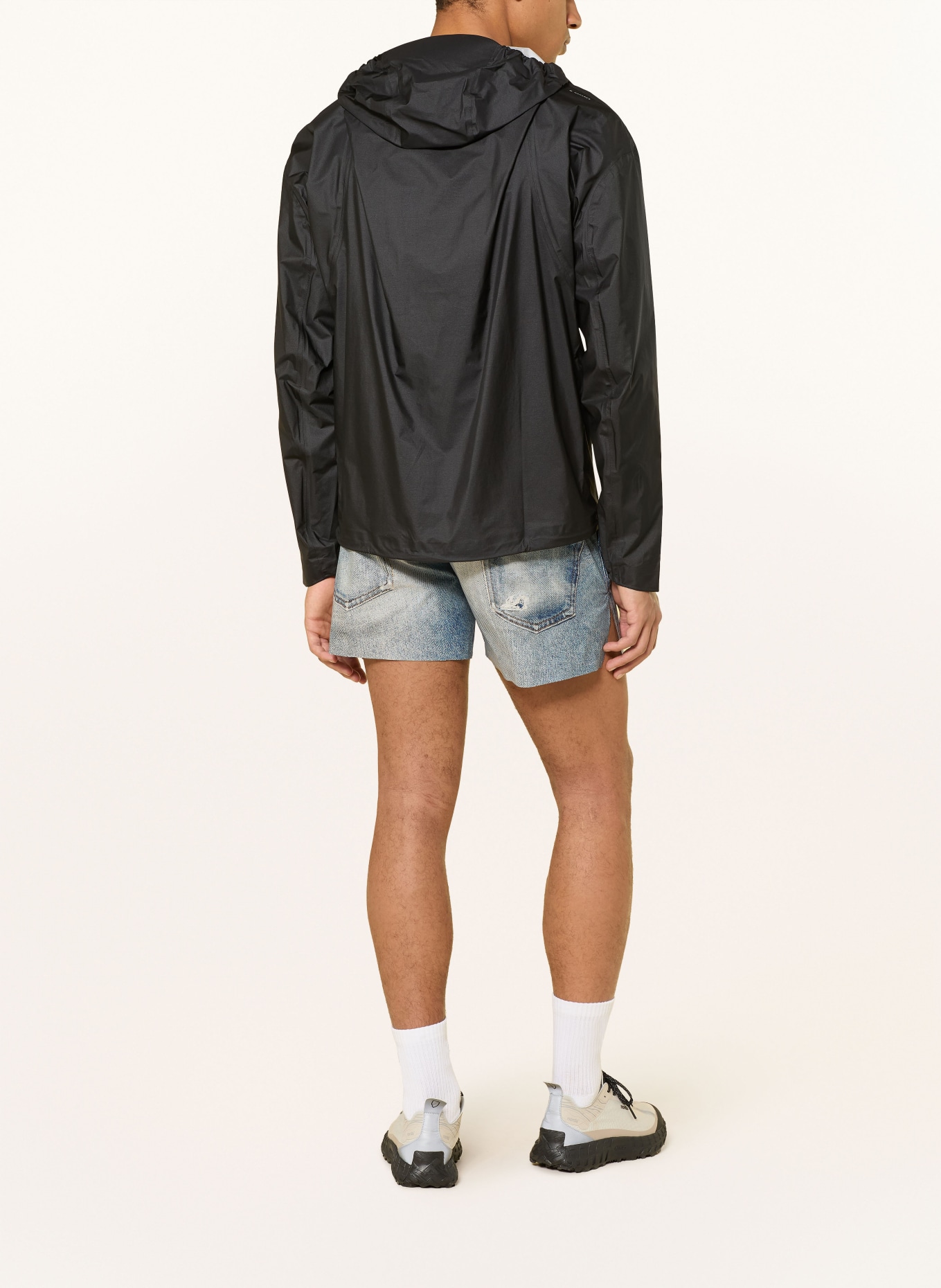 SATISFY Laufshorts PEACESHELL: HELLBLAU