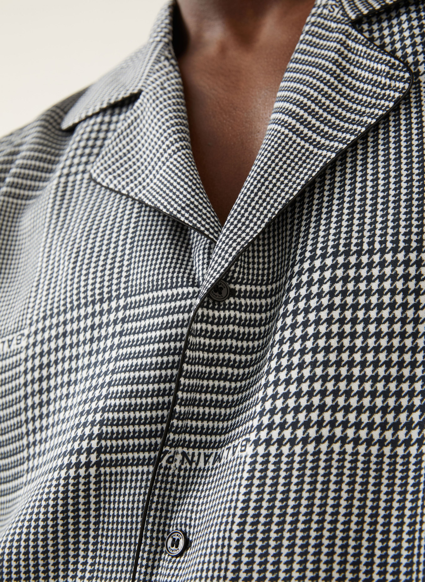 BALMAIN Resorthemd Comfort Fit: SCHWARZ / WEISS