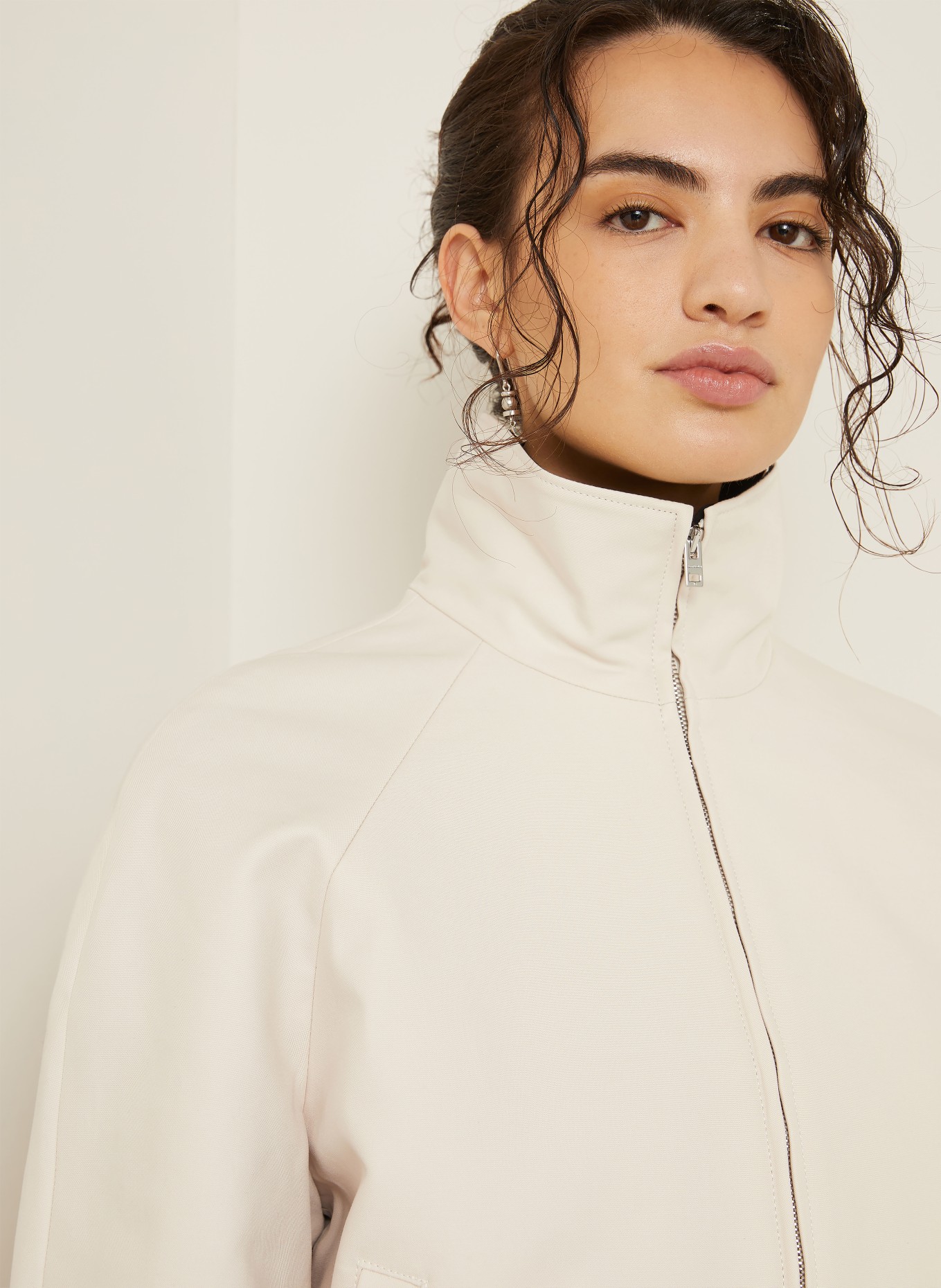 Acne Studios bundy: KRÉMOVÁ / ČERNÁ