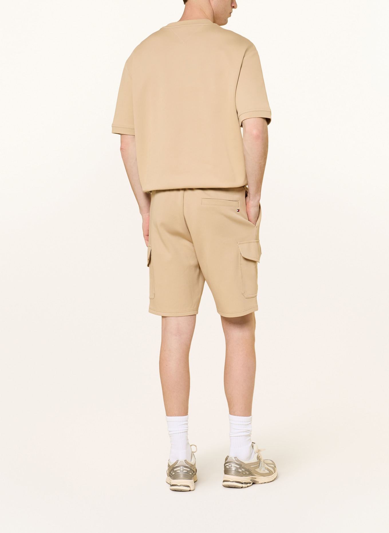 TOMMY HILFIGER Sweatshorts: BEIGE