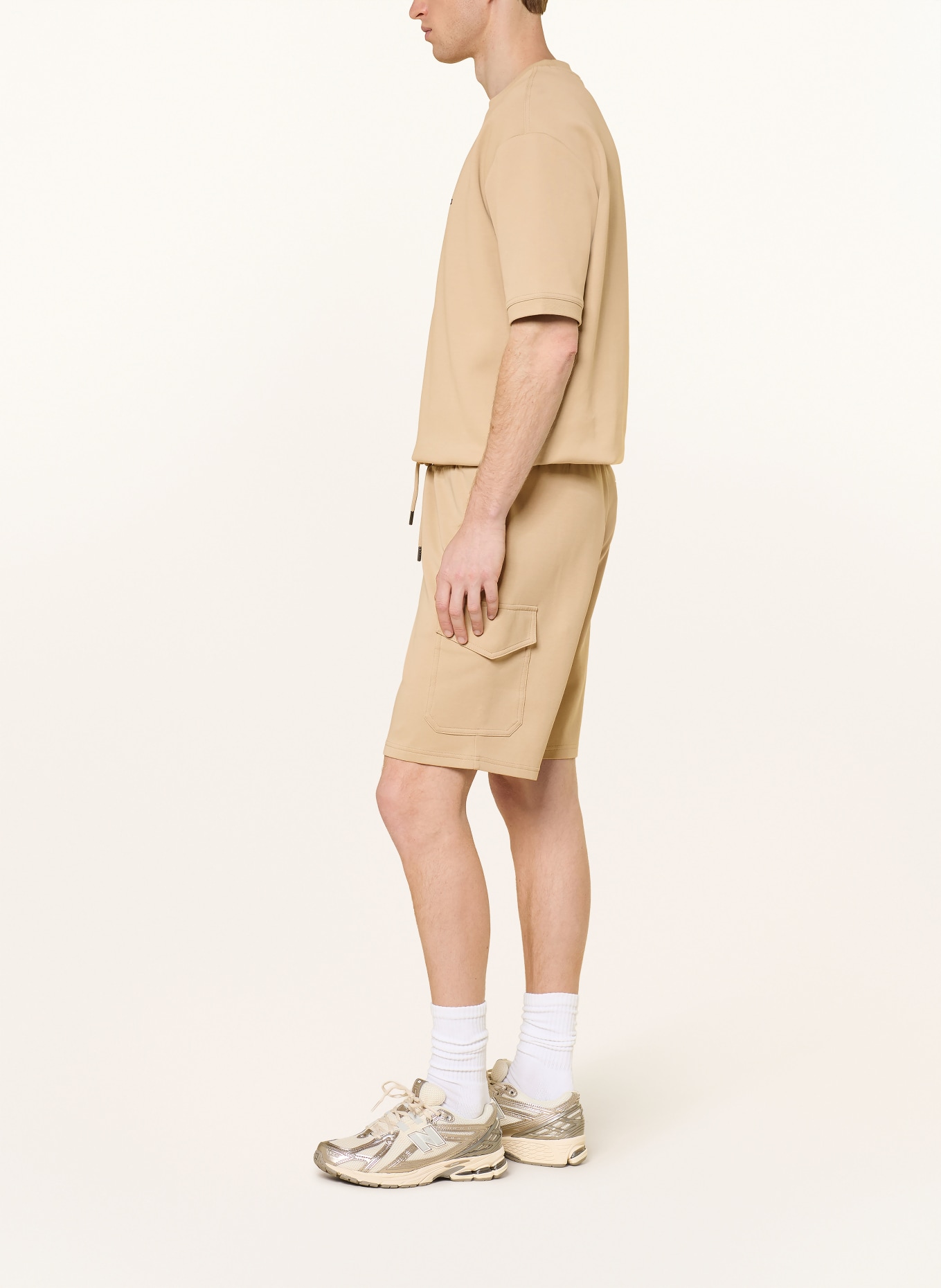 TOMMY HILFIGER Sweatshorts: BEIGE