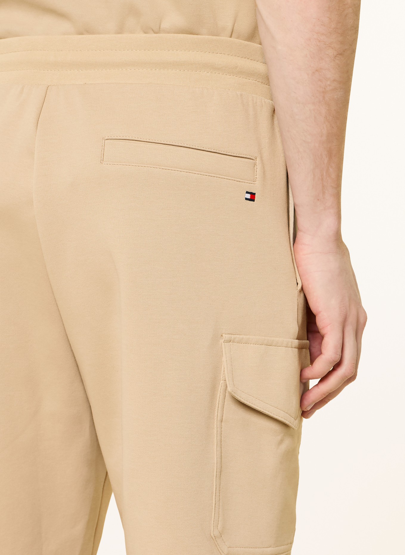 TOMMY HILFIGER Sweatshorts: BEIGE