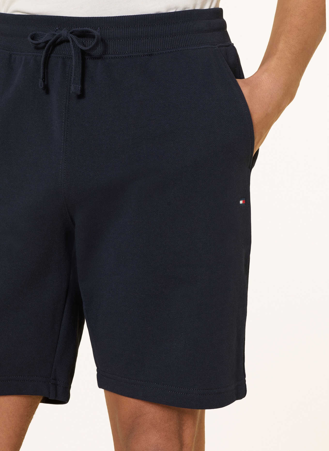 TOMMY HILFIGER Sweatshorts: DUNKELBLAU