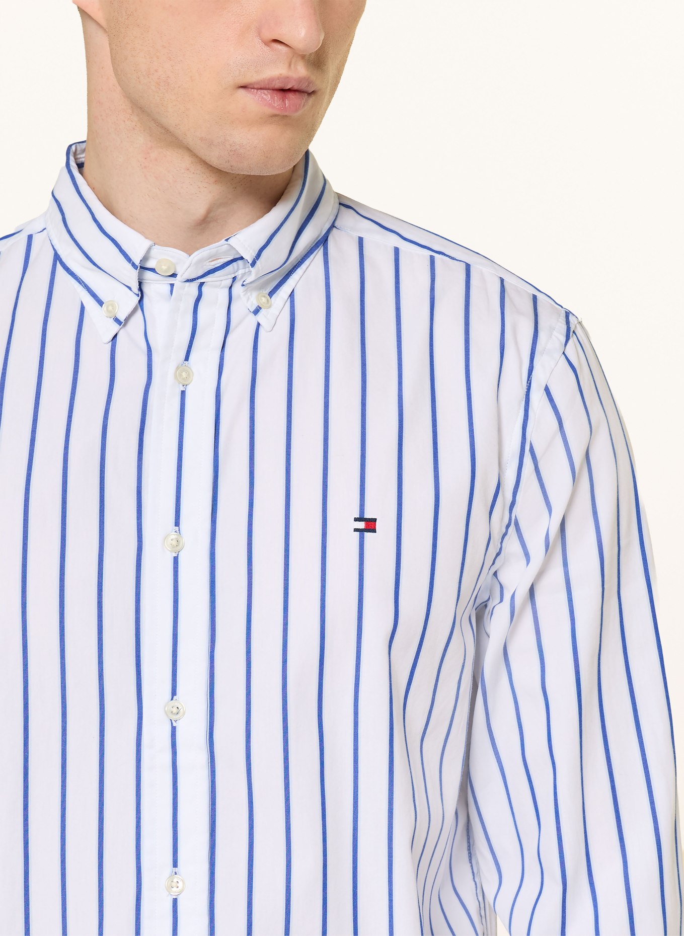 TOMMY HILFIGER Hemd Comfort Fit: WEISS / BLAU