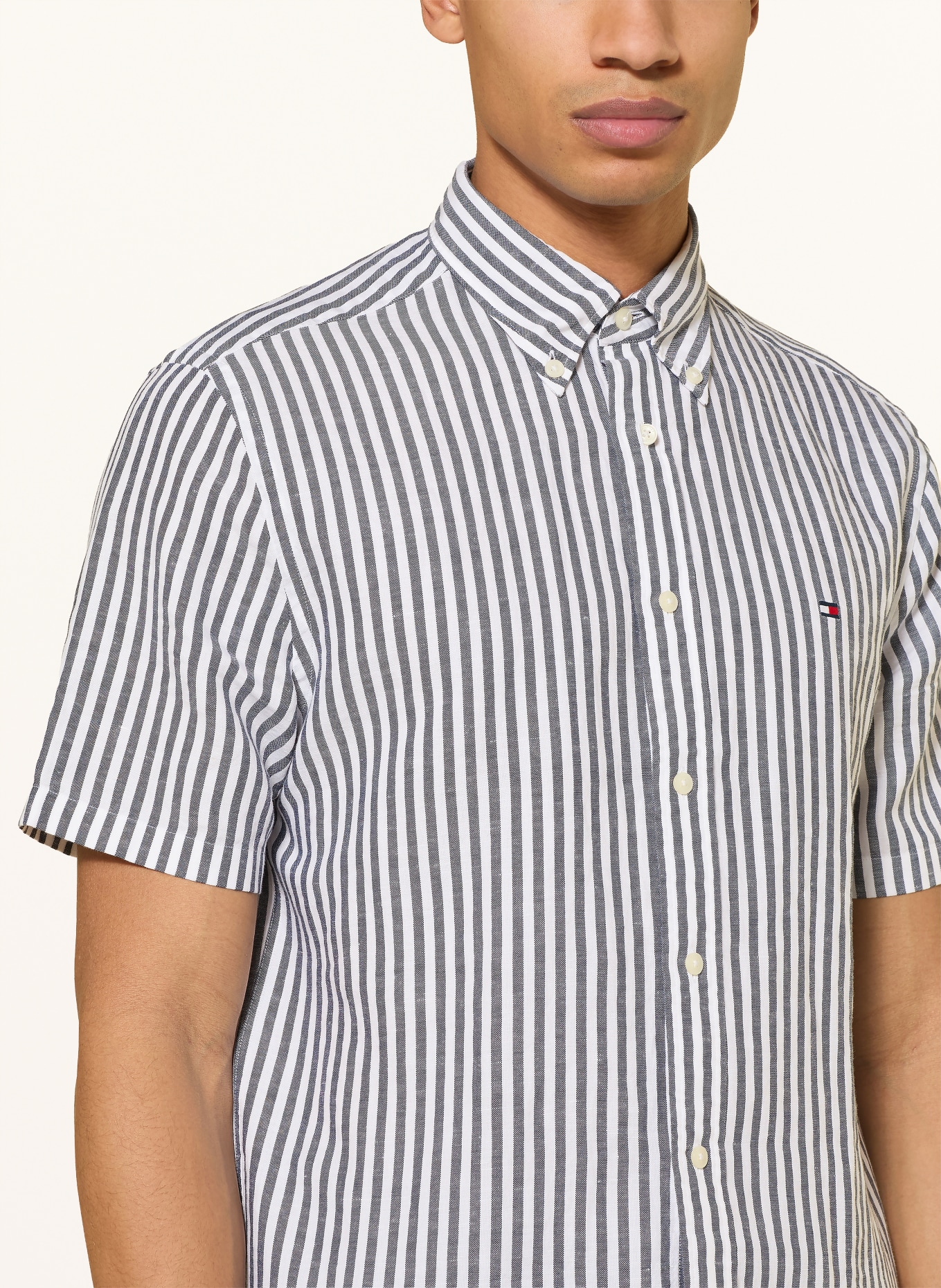 TOMMY HILFIGER Kurzarm-Hemd Regular Fit mit Leinen: WEISS / DUNKELBLAU