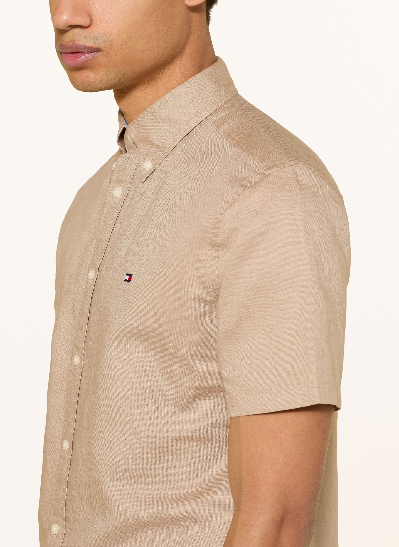 TOMMY HILFIGER Korte mouwen overhemd Regular Fit met linnen: LICHTBRUIN