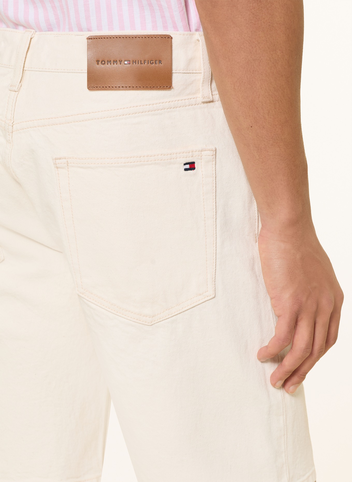 TOMMY HILFIGER Shorts DOVER: Z00 Ivory Petal